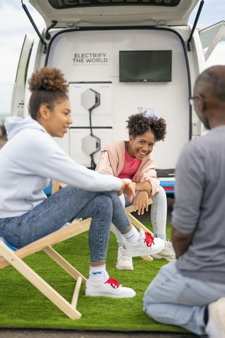 New Nissan e-NV200 Concept Previews The Ice Cream Van Of The Future
