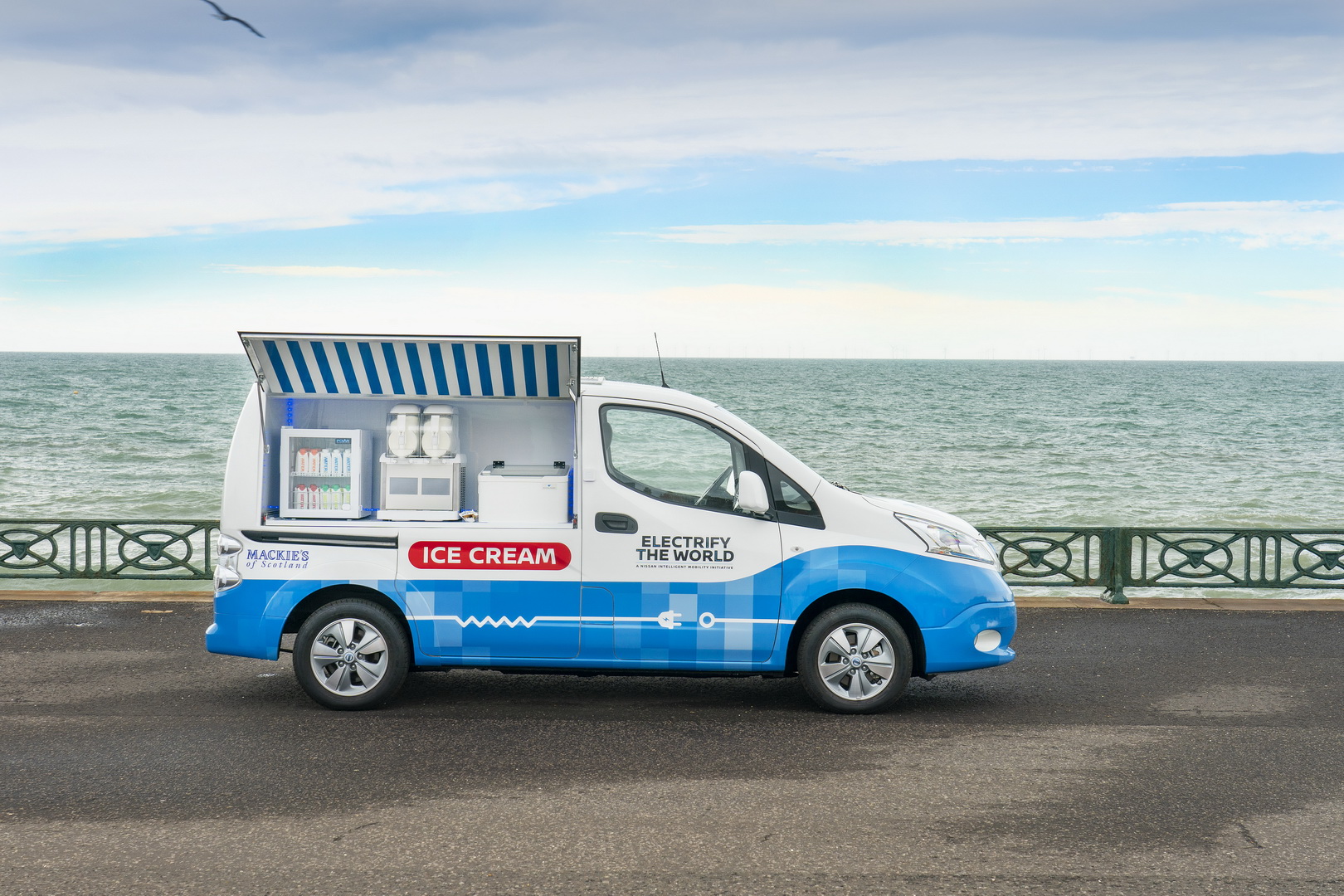 New Nissan e-NV200 Concept Previews The Ice Cream Van Of The Future