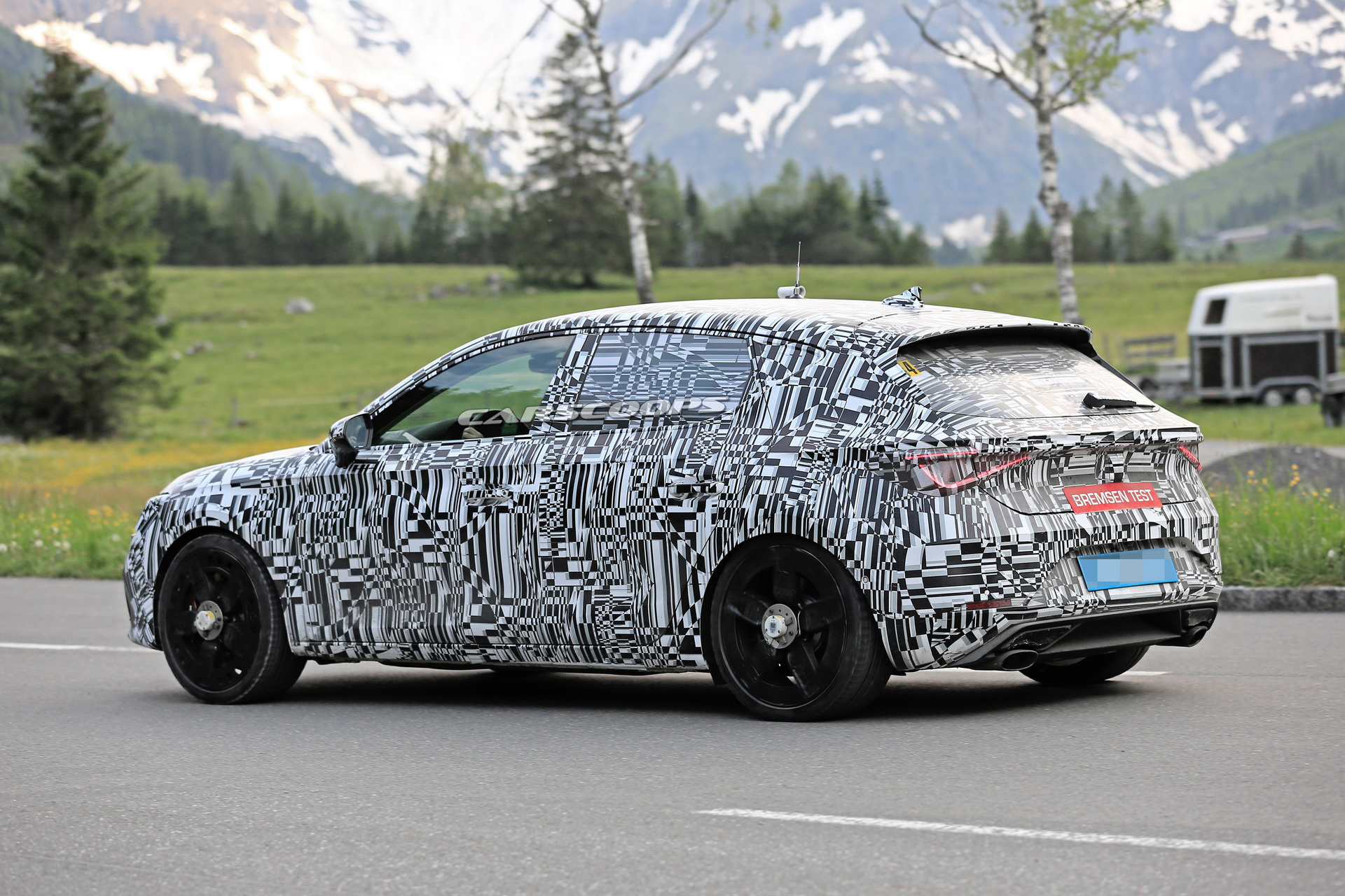 2020 Cupra Leon Hot Hatch Likely Getting Both Plug-In Hybrid And Gasoline Versions