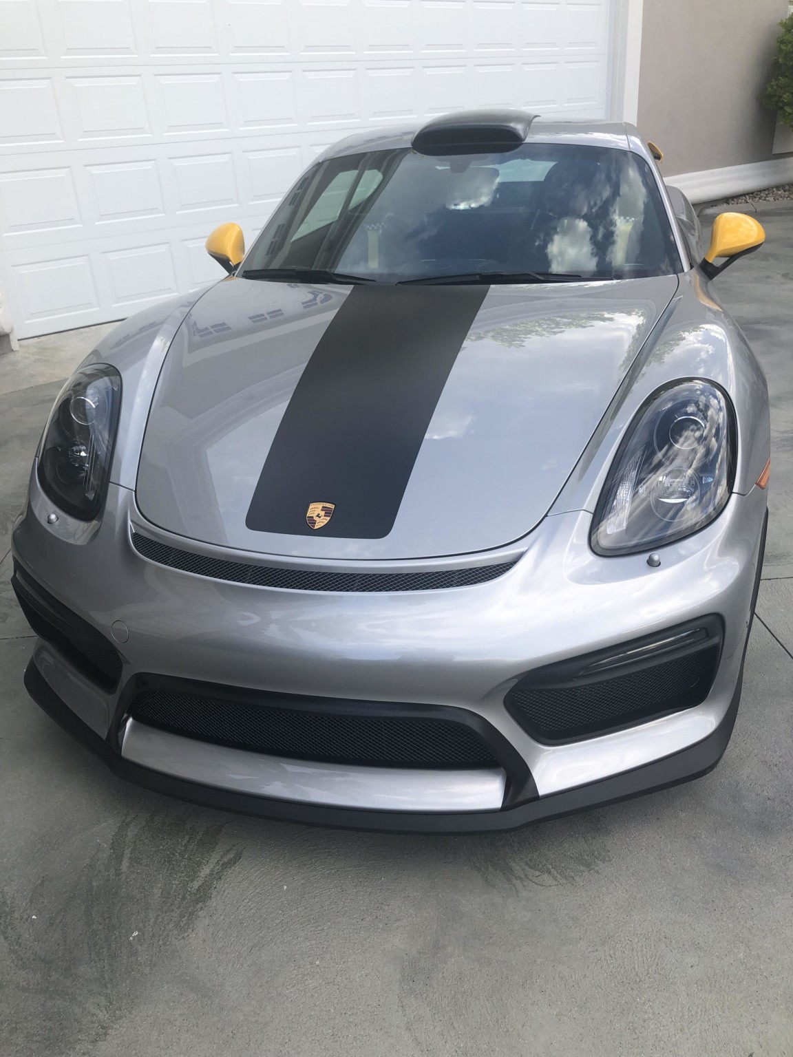 Fancy A 2.5K-Mile 2016 Porsche Cayman GT4? Of Course You Do