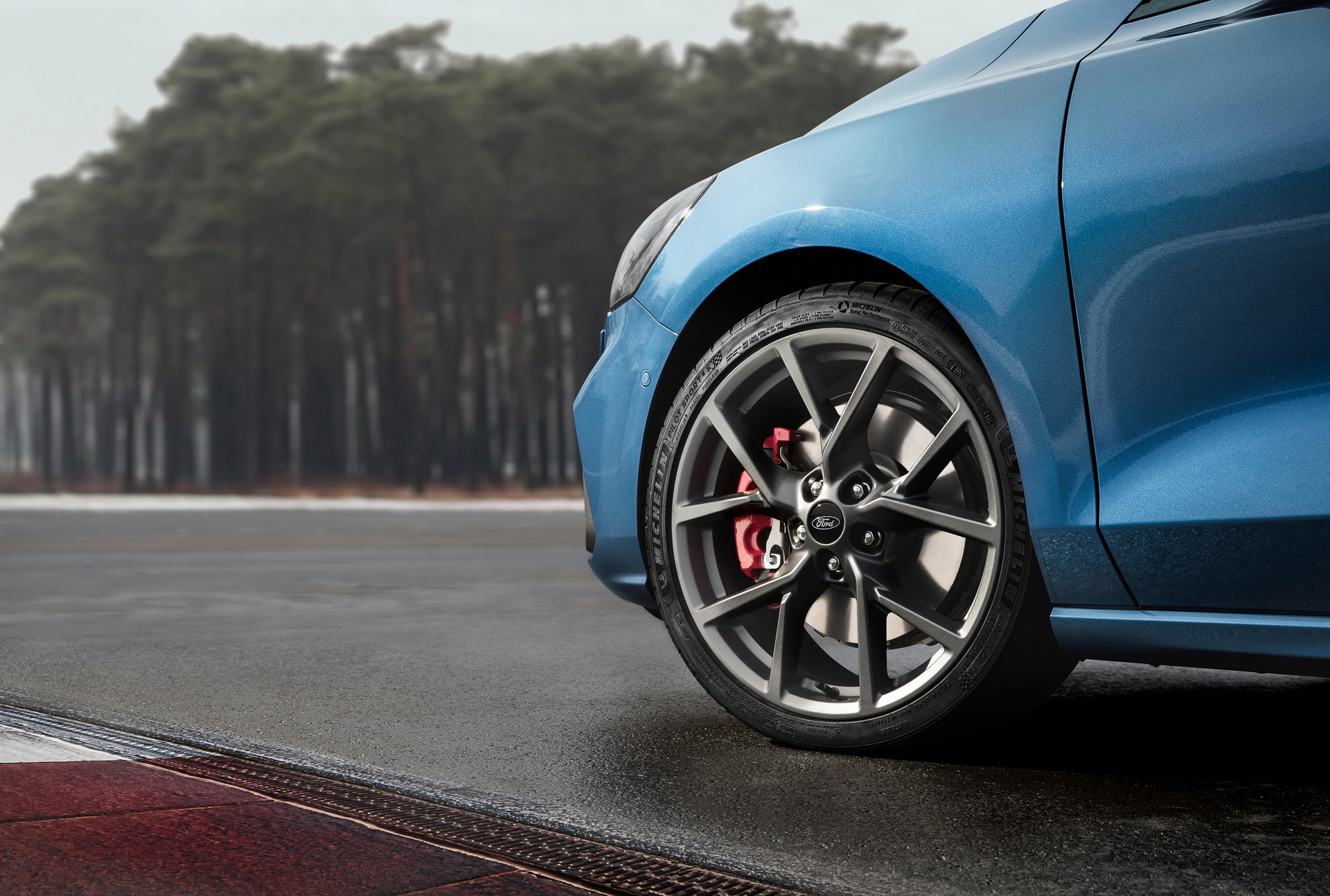 2019 Ford Focus ST Offers Faster In-Gear Acceleration Than Previous AWD Focus RS