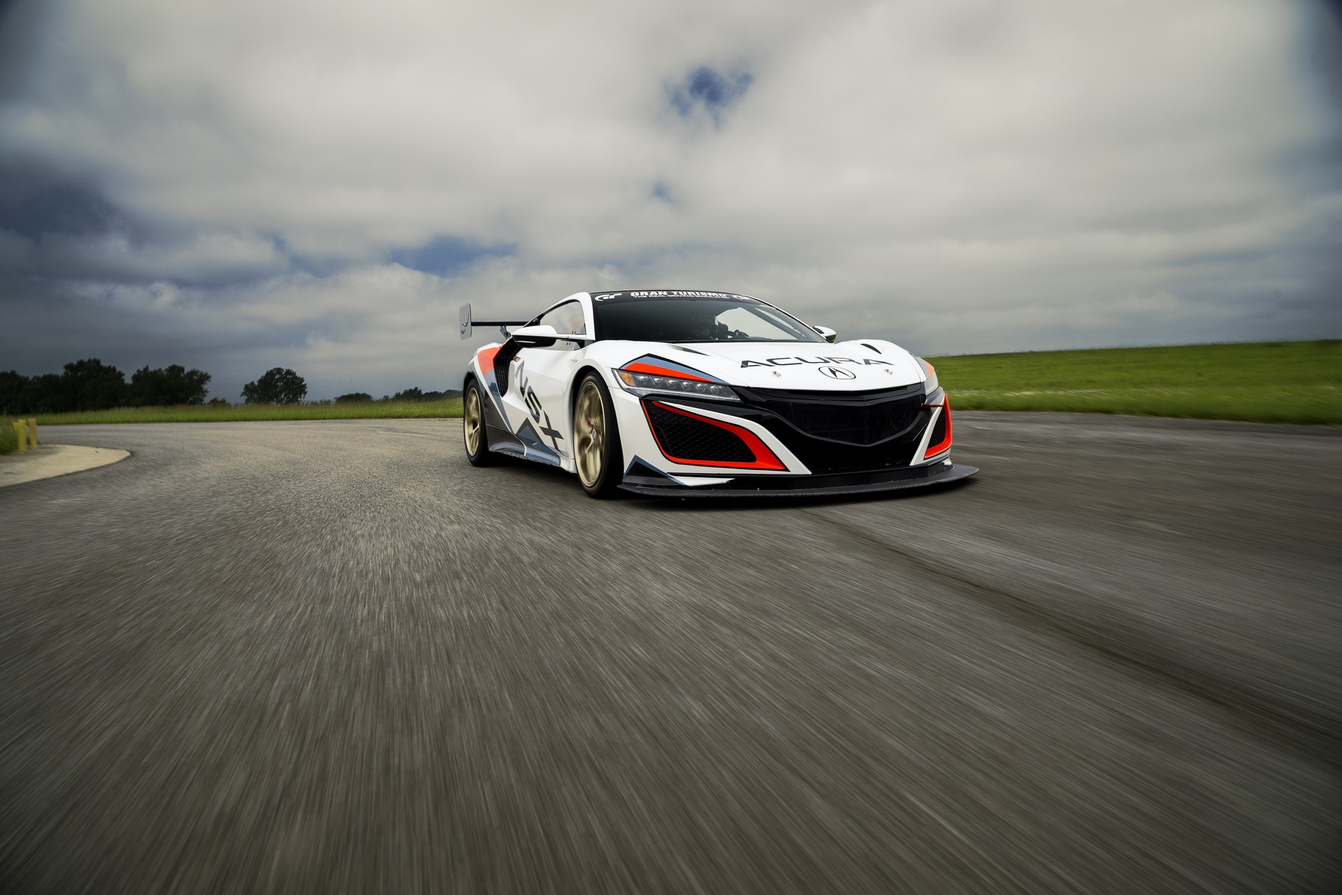 Acura To Tackle Pikes Peak With A 400 HP MDX Sport Hybrid