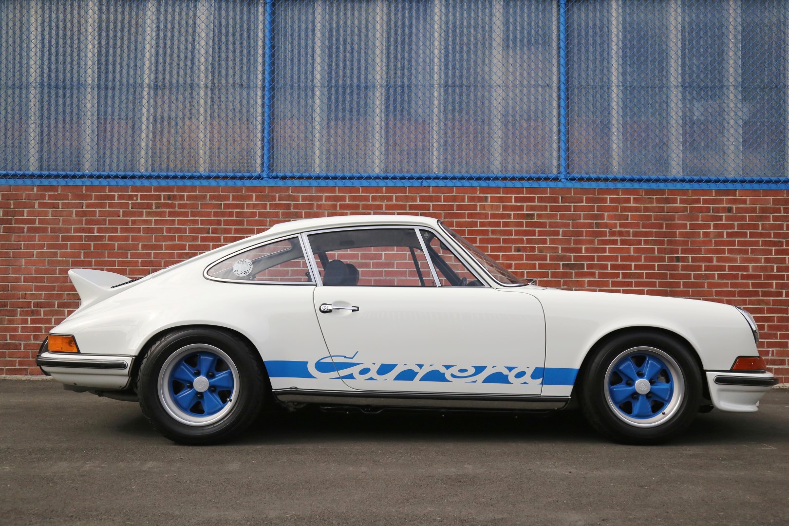 Award-Winning 1973 Porsche 911 Carrera RS Is A White And Blue Gem