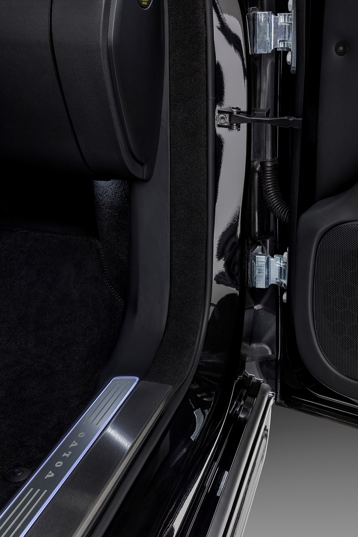 Volvo Unveils Armored XC90 SUV, Available To Order Now