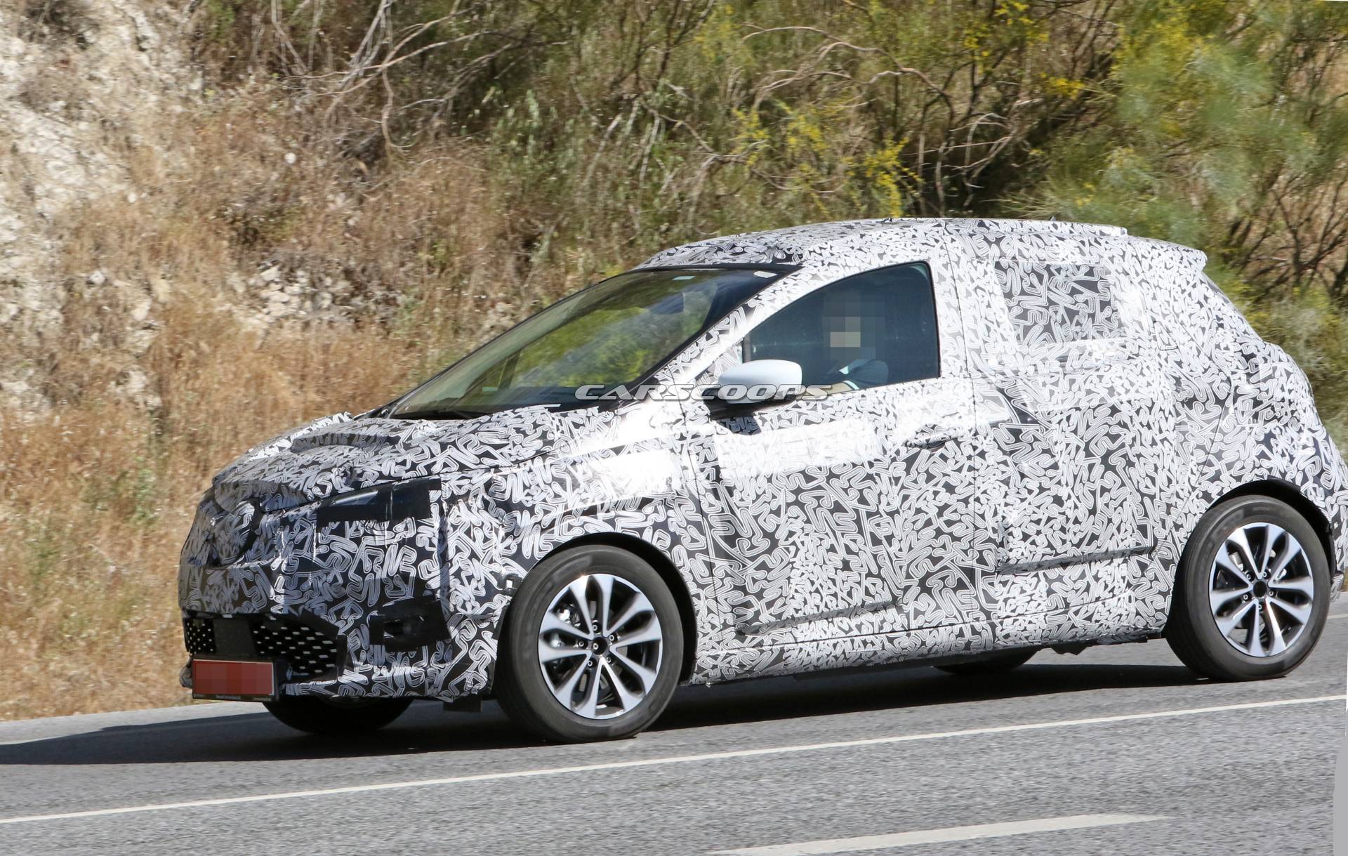 2020 Renault Zoe Gearing Up To Face Upcoming Fierce Competition