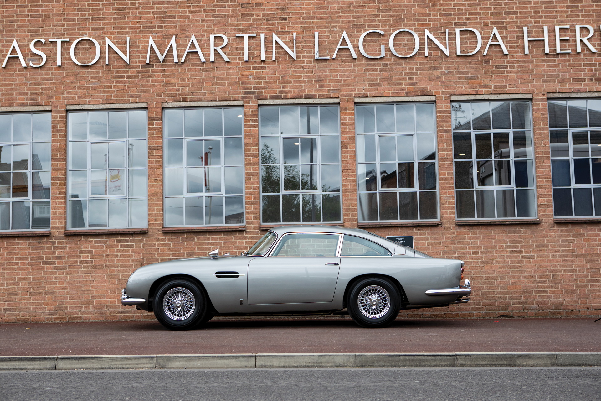 James Bond’s Real Aston Martin DB5 To Cross The Auction Block