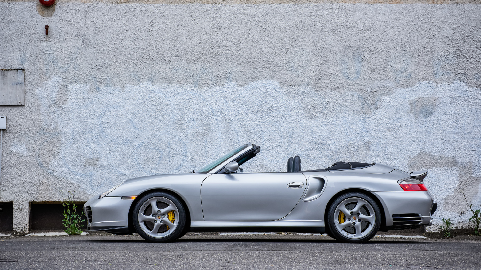 2005 Porsche 911 Turbo S Cabriolet Is A Great Way To Enjoy A Six-Speed Manual