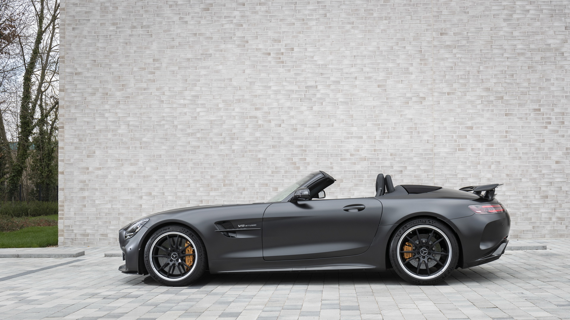 Mercedes-AMG GT R Roadster Commands A £30,000 Premium Over The Coupe In UK