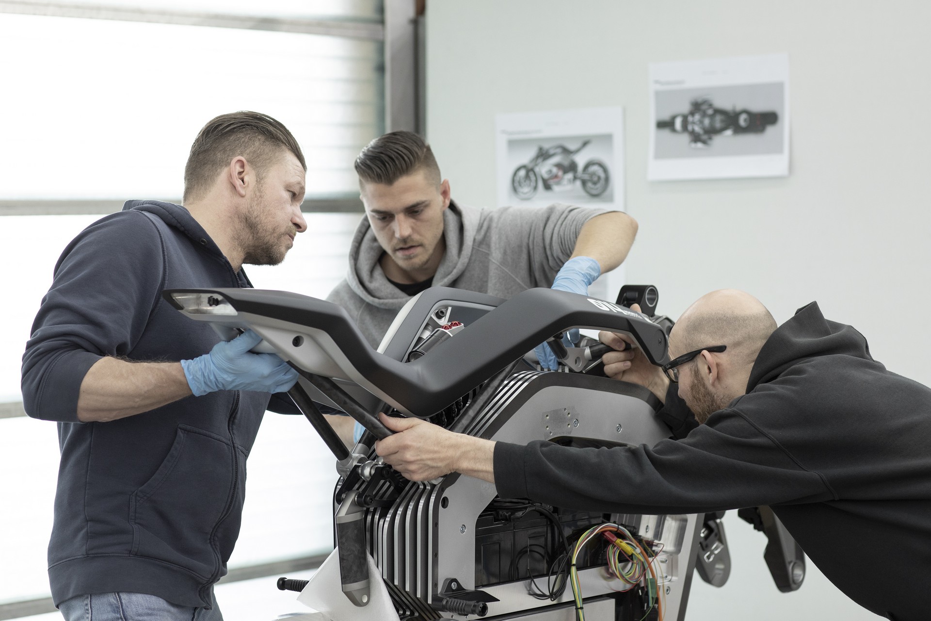 BMW’s Vision DC Roadster Is A Futuristic Electric Motorcycle