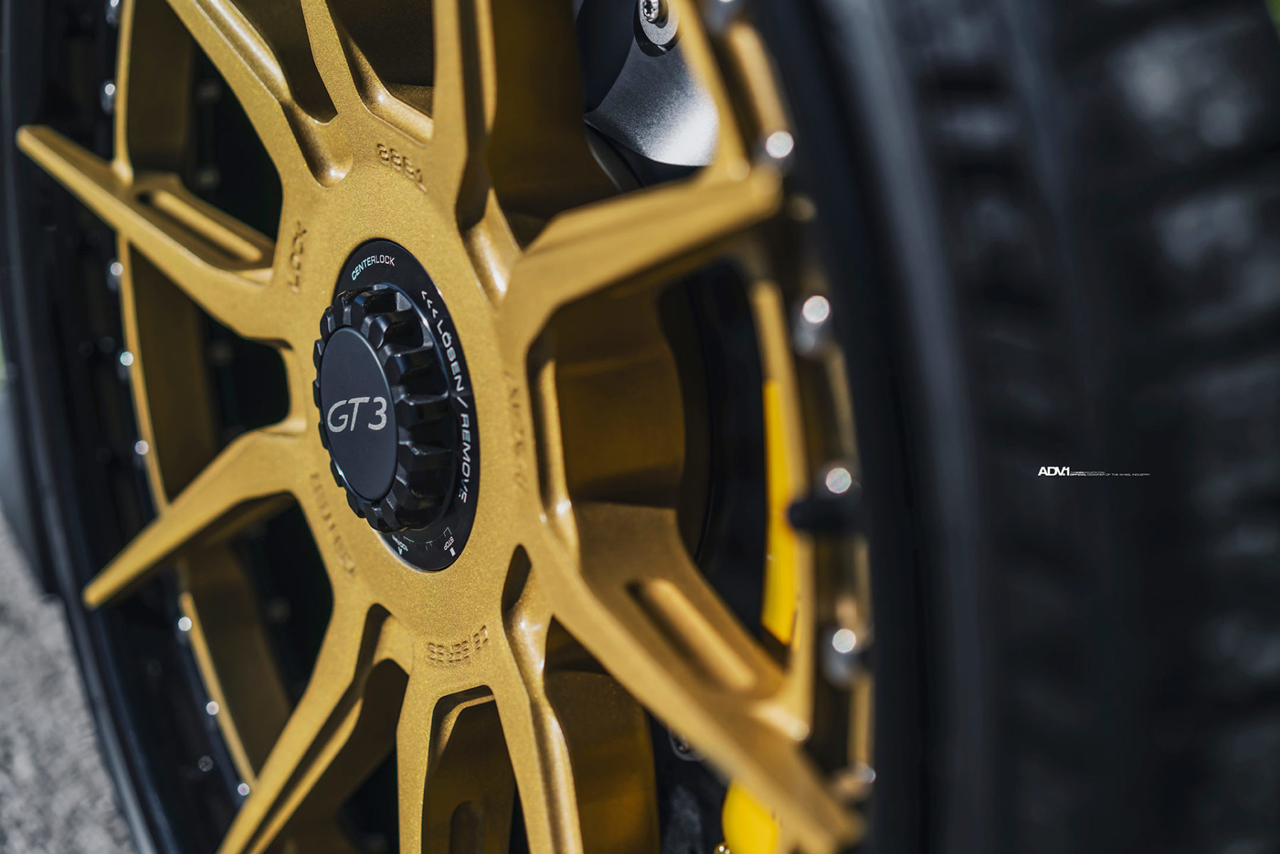 Acid Green Porsche 911 GT3 Will Burn Your Eyes And Steal Your Soul