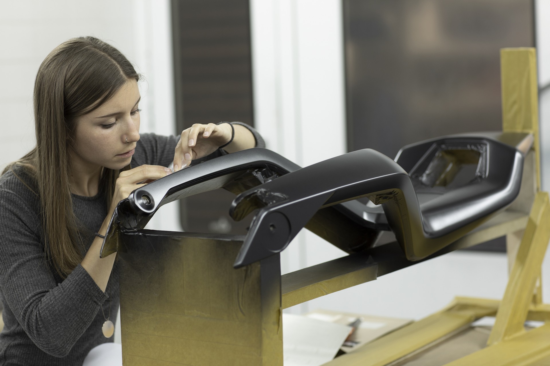 BMW’s Vision DC Roadster Is A Futuristic Electric Motorcycle