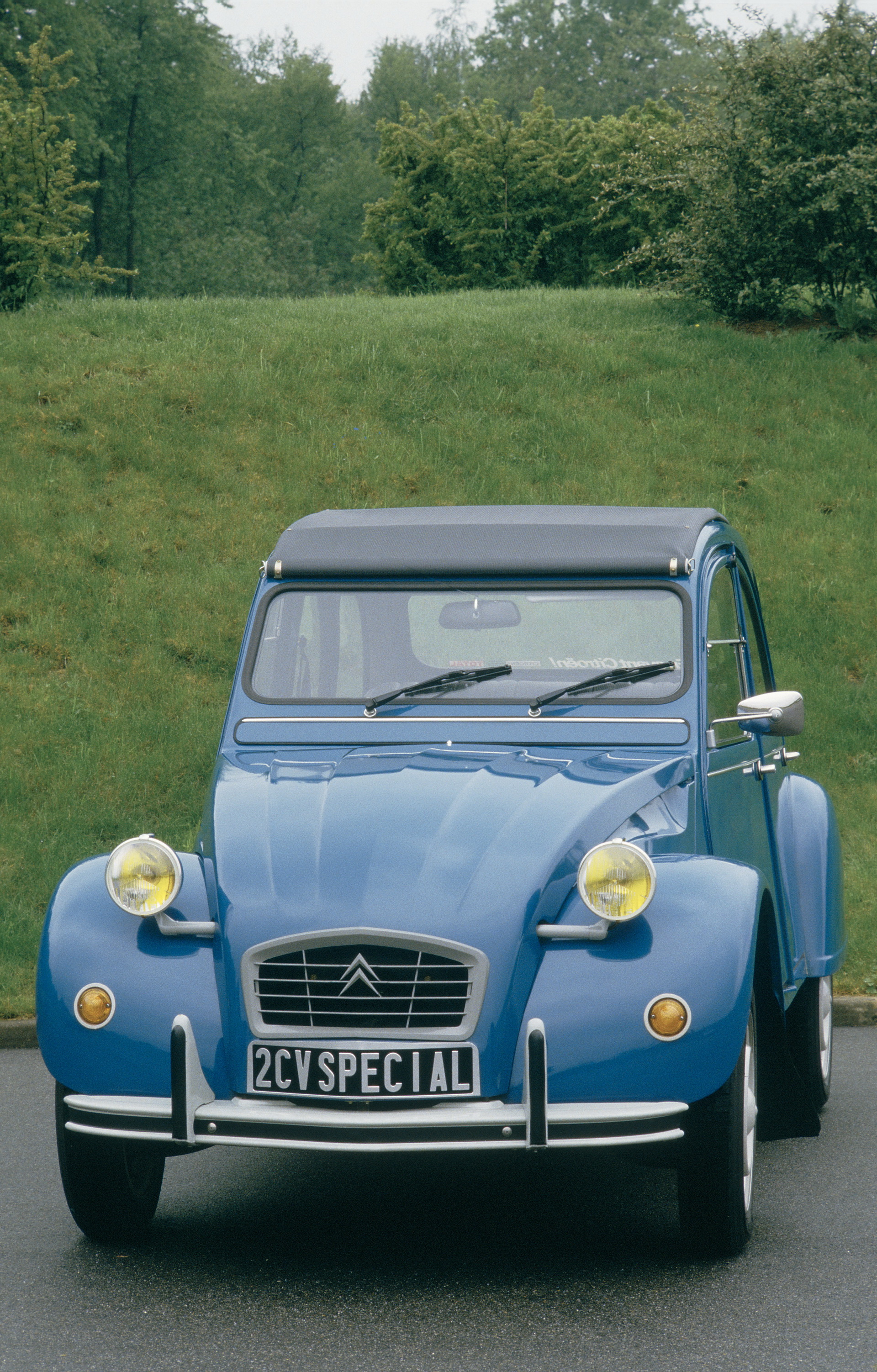 Citroen Has No Plans Of Resurrecting The Iconic 2CV