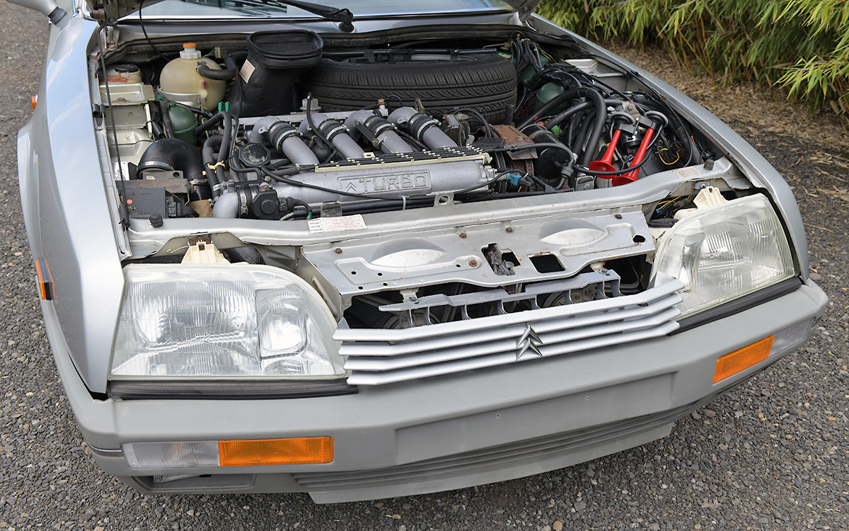 Oh là là: 1986 Citroen CX 25 Prestige Turbo Is Old Europe At Its Chicest