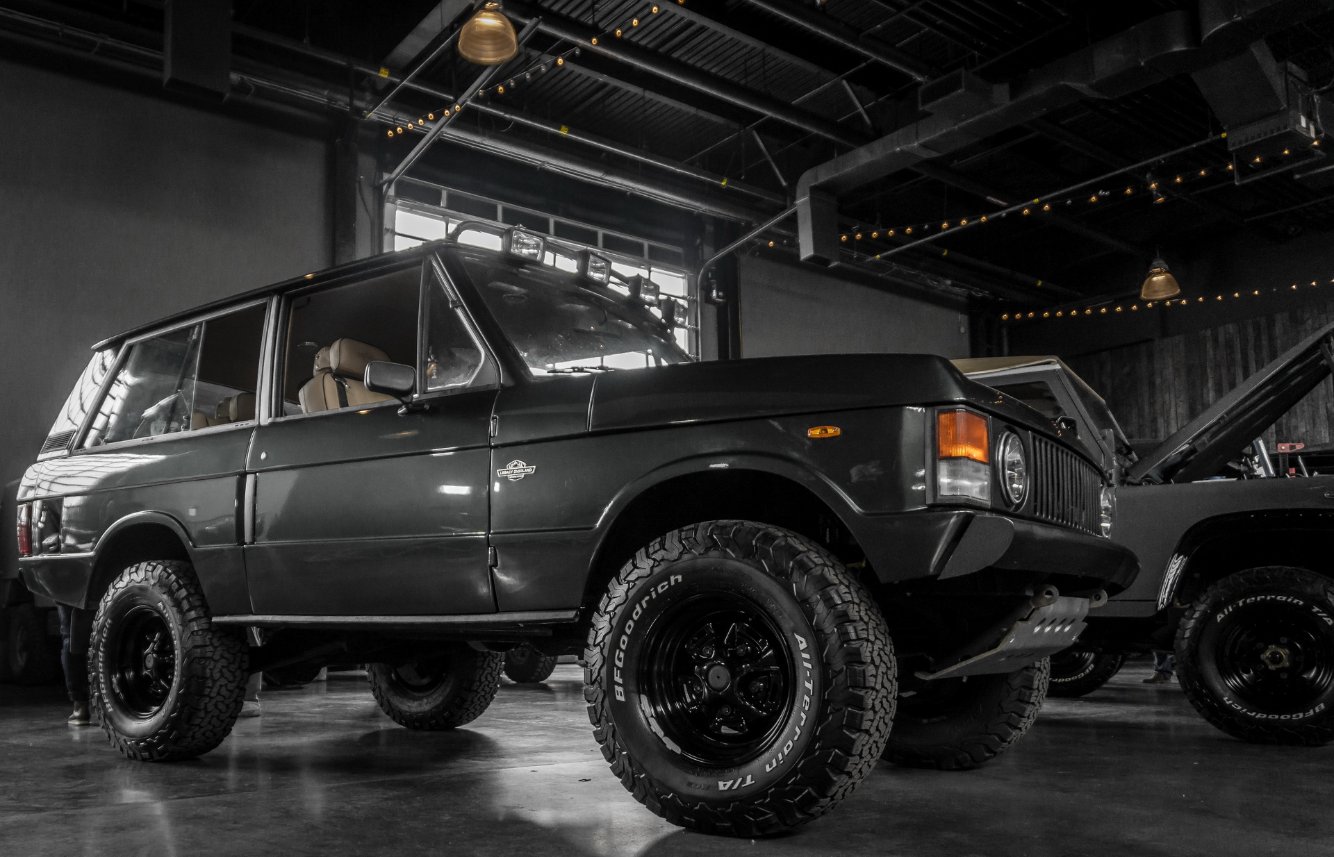 1974 Range Rover Gets A Classy Makeover From Legacy Overland
