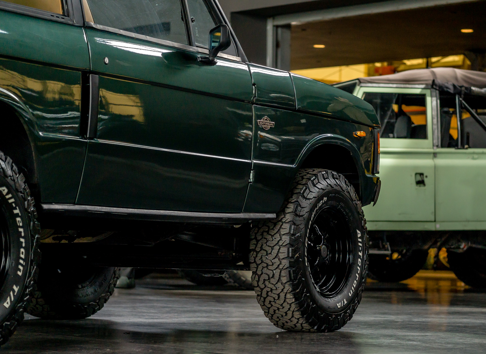 1974 Range Rover Gets A Classy Makeover From Legacy Overland