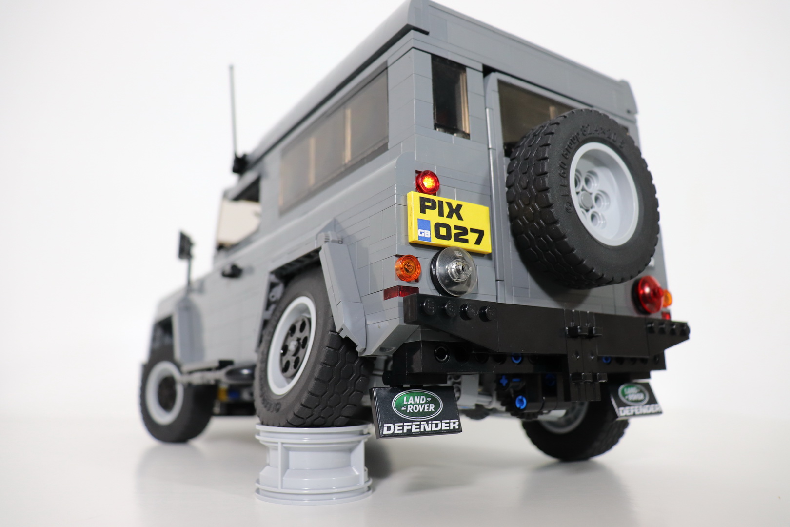 Remote-Controlled Defender Is One Of The Greatest Lego Projects Out There