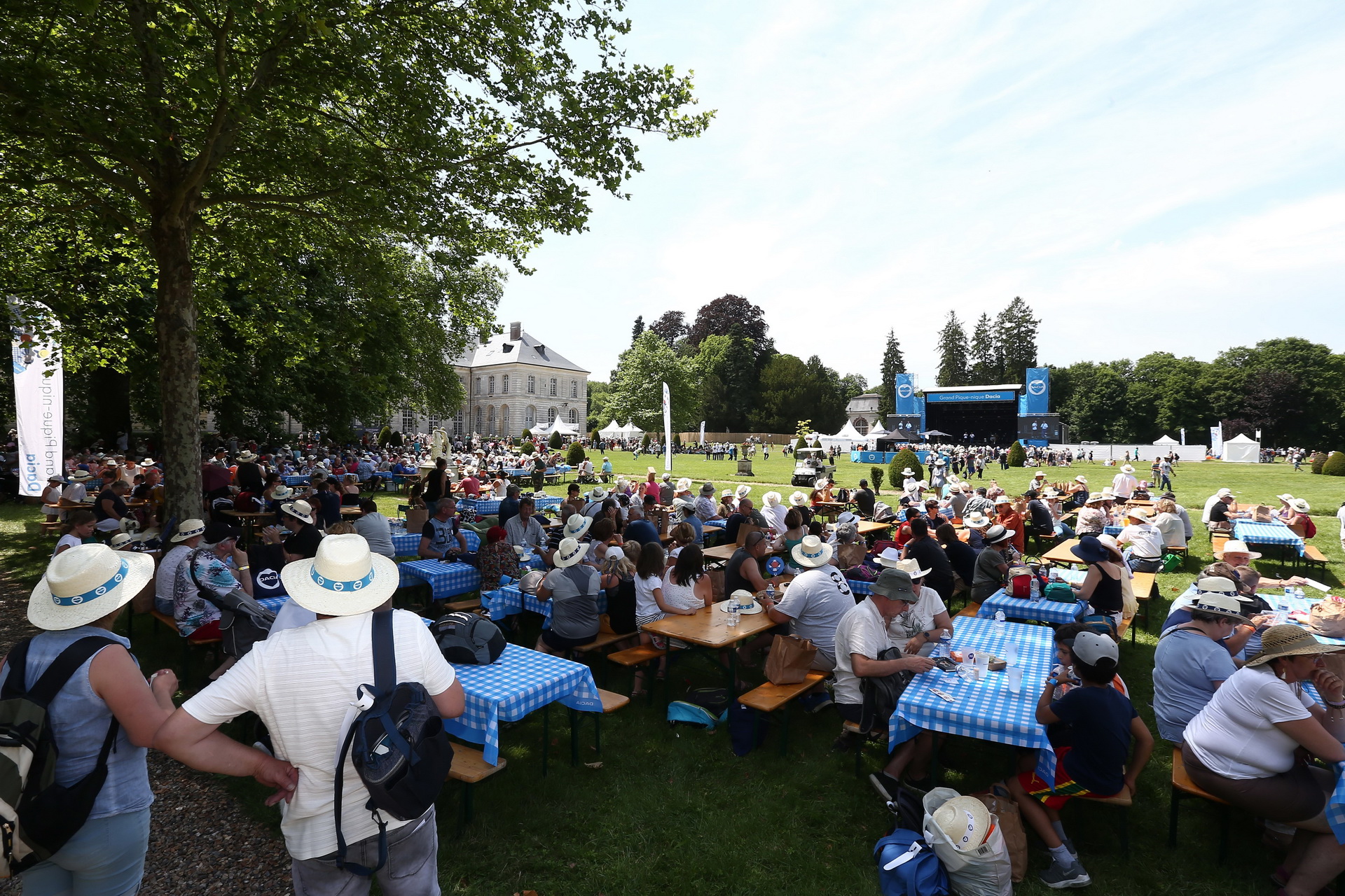 Dacia Launches Duster Black Collector Limited Edition, Deliveries Start In Autumn