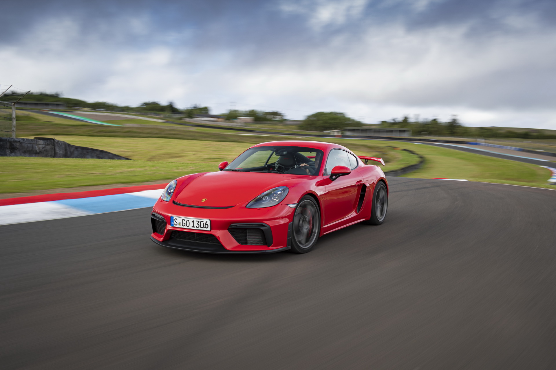 Massive Gallery Lets Us Bask In The Glory Of The 2020 Porsche 718 Cayman GT4