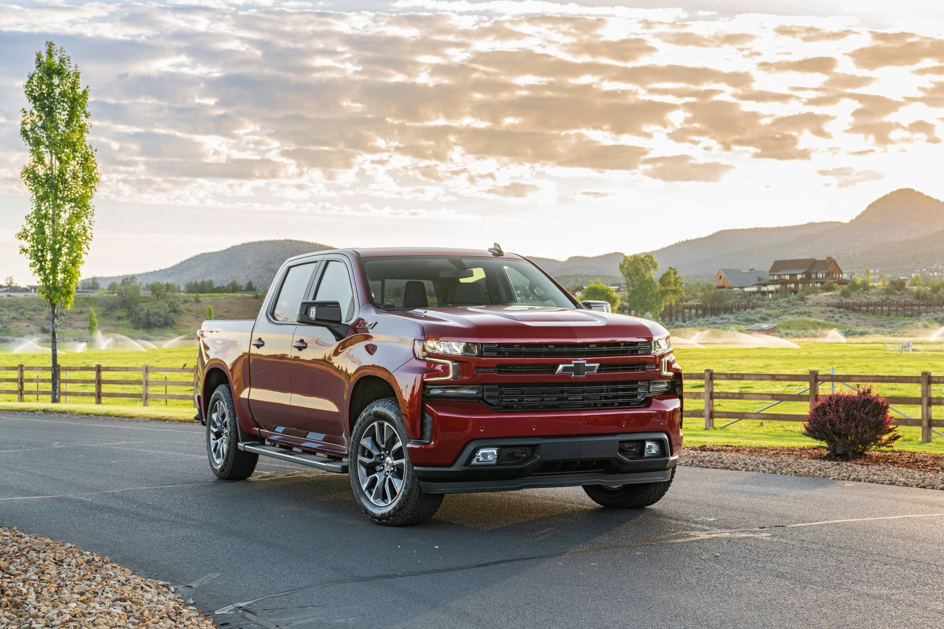 2020 Chevy Silverado 1500 Diesel Tops Rivals With EPA-Estimated 33 MPG Highway