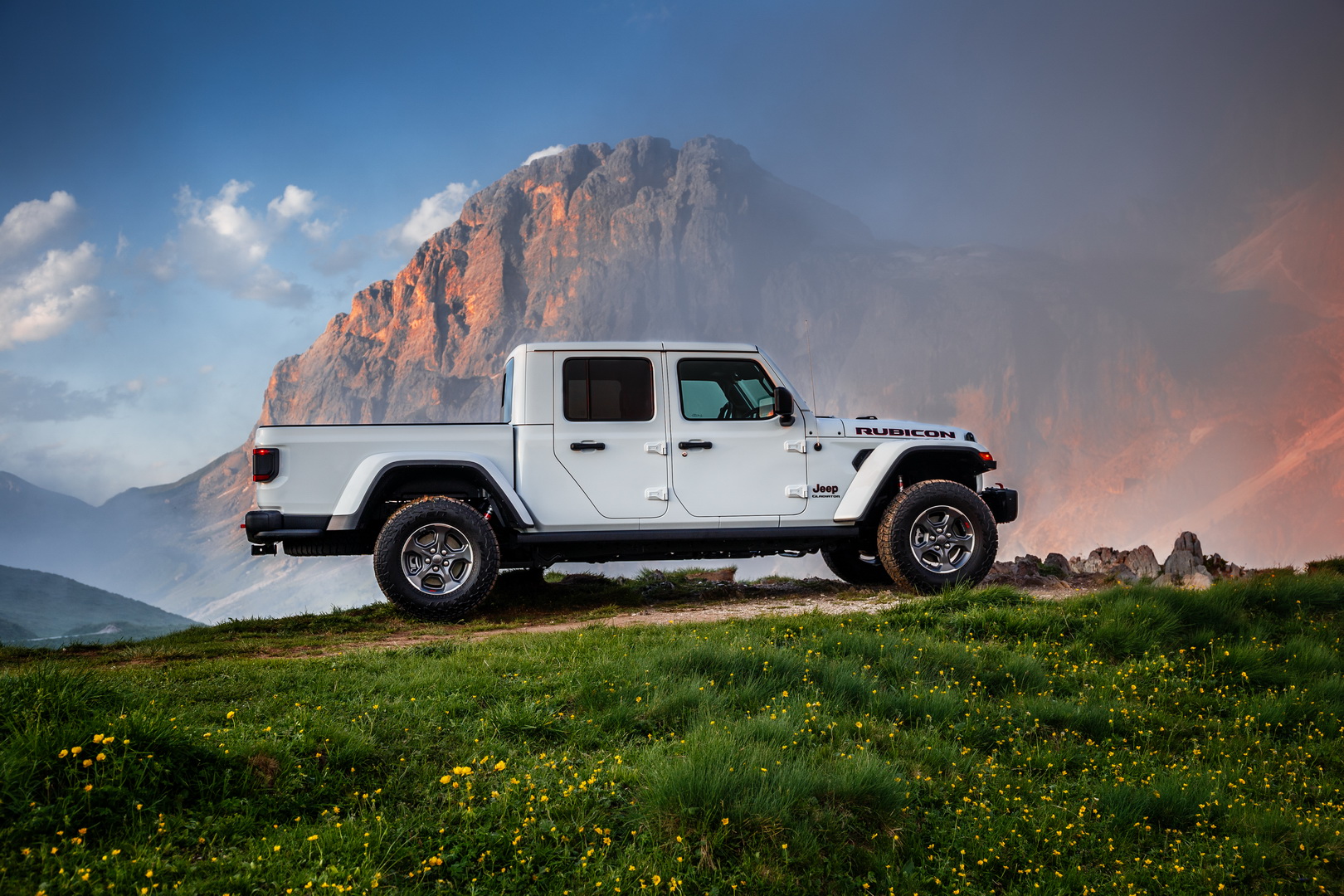 Euro-Spec Jeep Gladiator Getting 256 HP Diesel V6, Will Launch In 2020