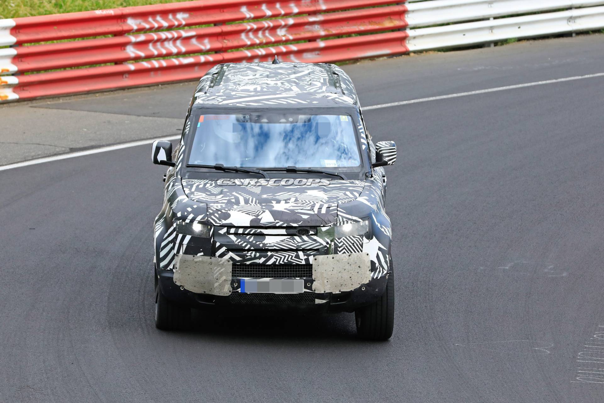 2020 Land Rover Defender Sheds Most Plastic Camo As It Returns To The ‘Ring