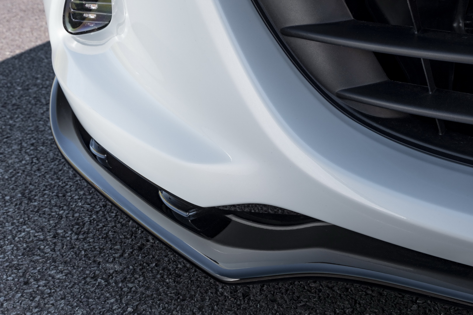 Personalize Your Mazda MX-5 With The Optional Cup And Design Packs