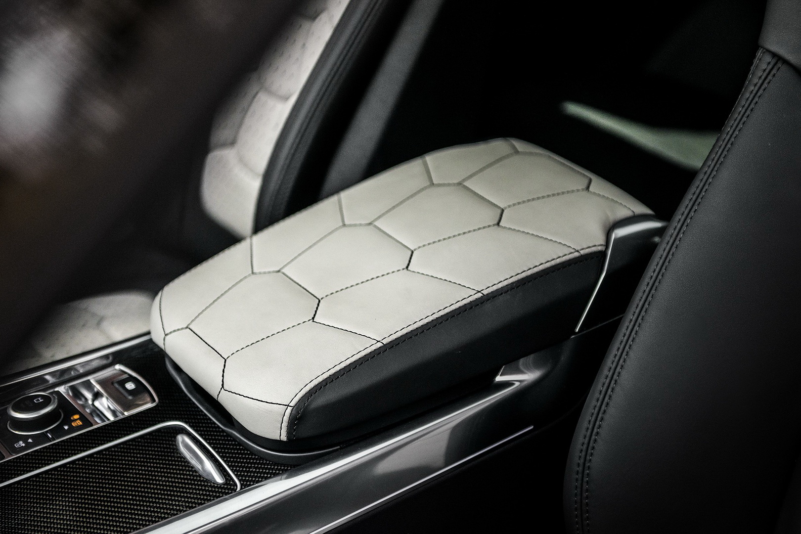 Range Rover Sport SVR By Kahn Goes For A Princely £101k