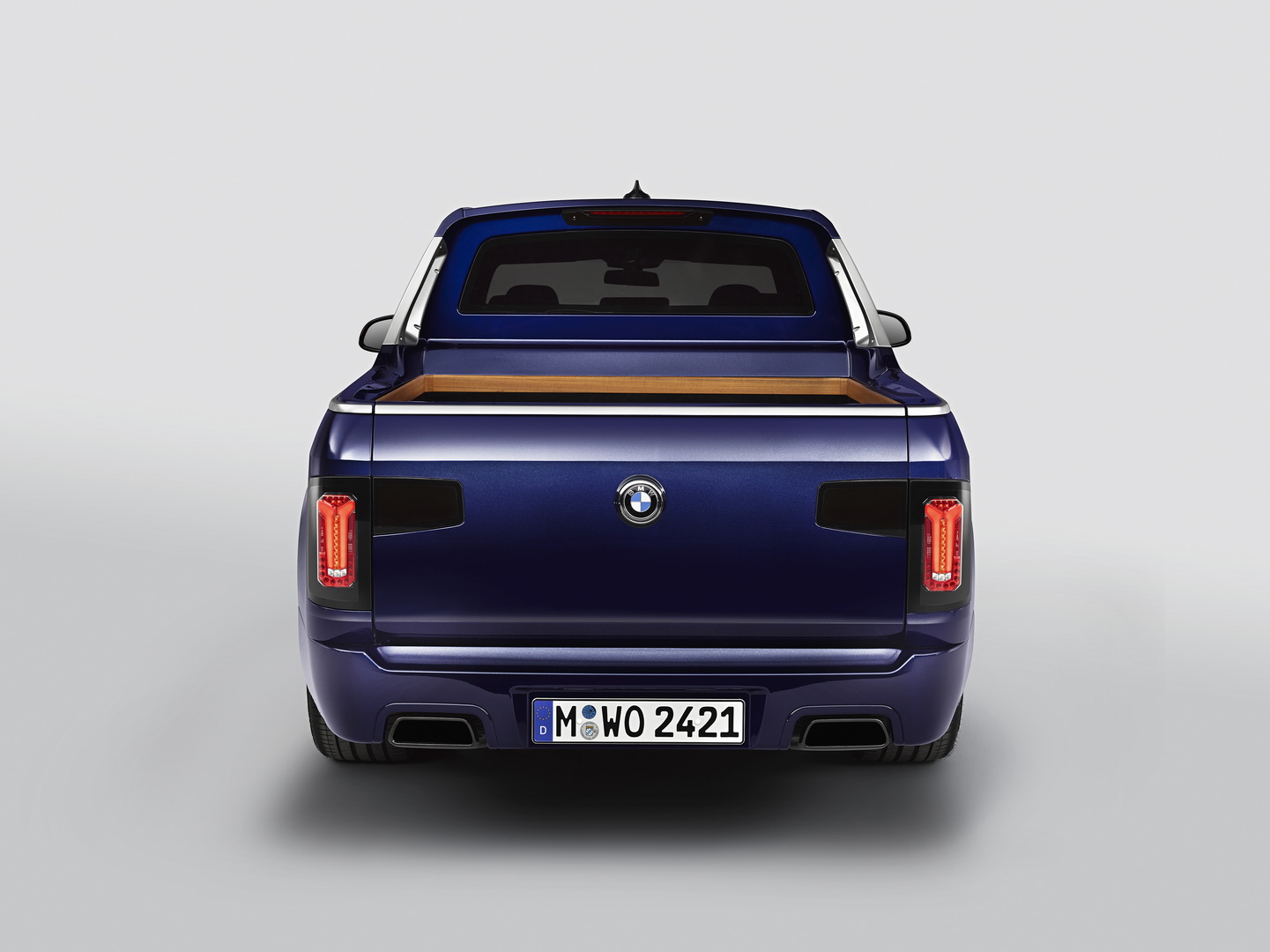 BMW Made A REAL X7 Pickup – And It Has Room For A Bike, Plus Five Adults