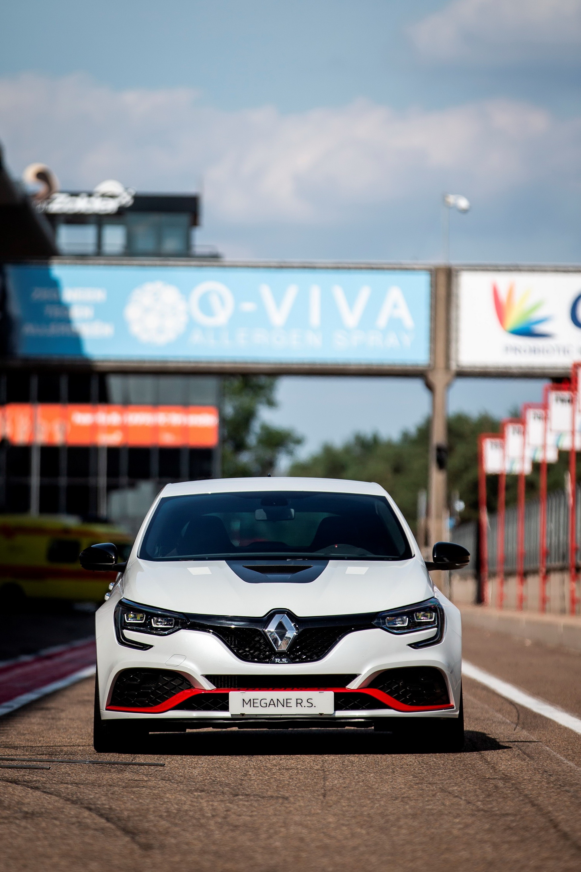 Renault Details Megane RS Trophy-R, The Purest Hot Hatch Of Them All