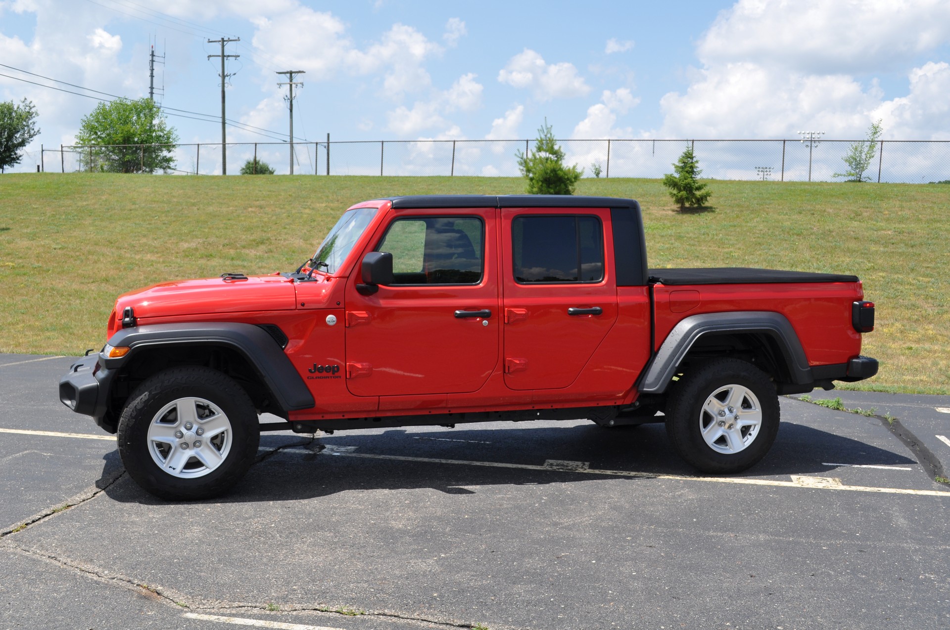 Driven: 2020 Jeep Gladiator Marks The End Of Boring Mid-Size Pickups