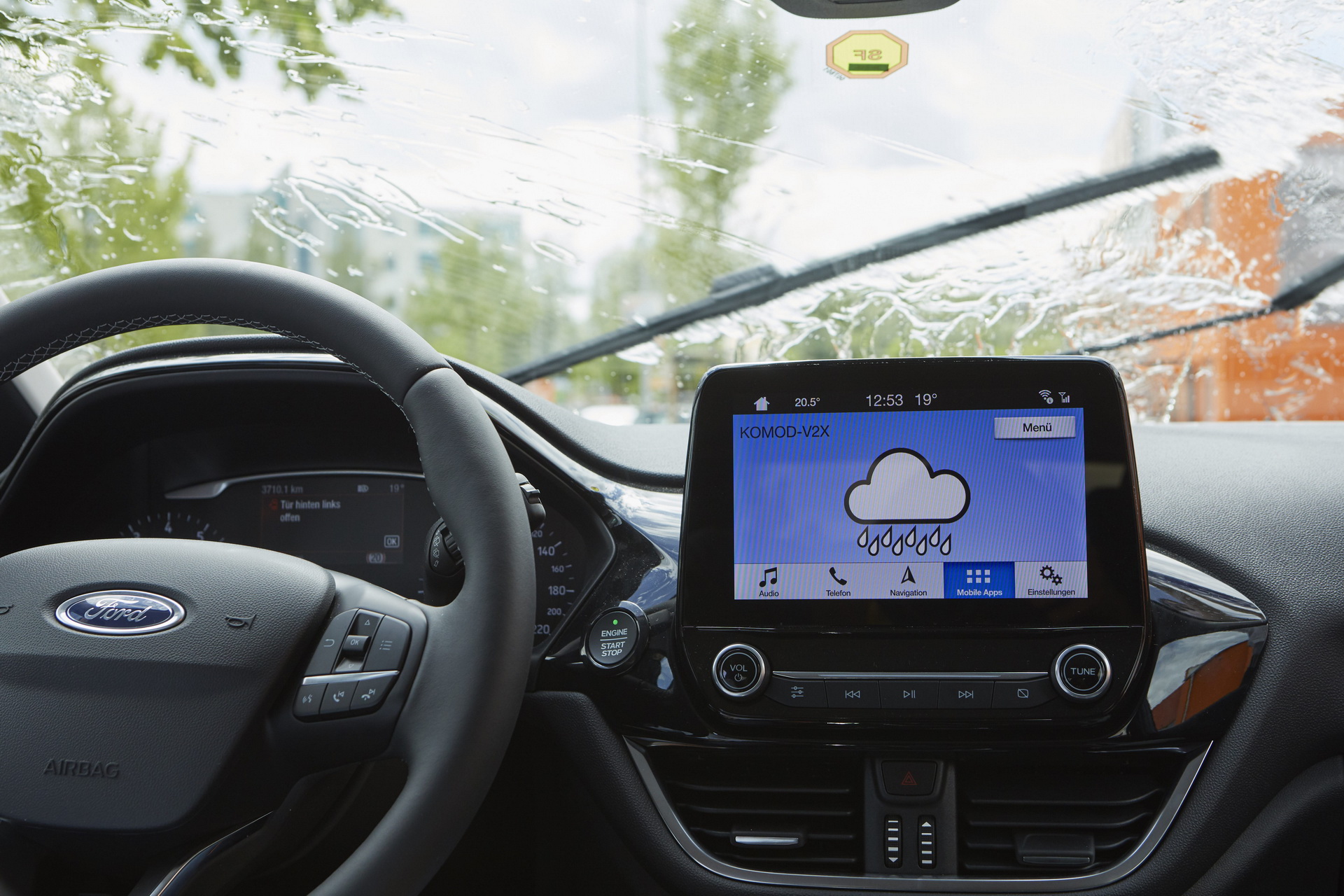 Ford’s Parking Space Guidance Tech Can Make Everyone’s Life Easier