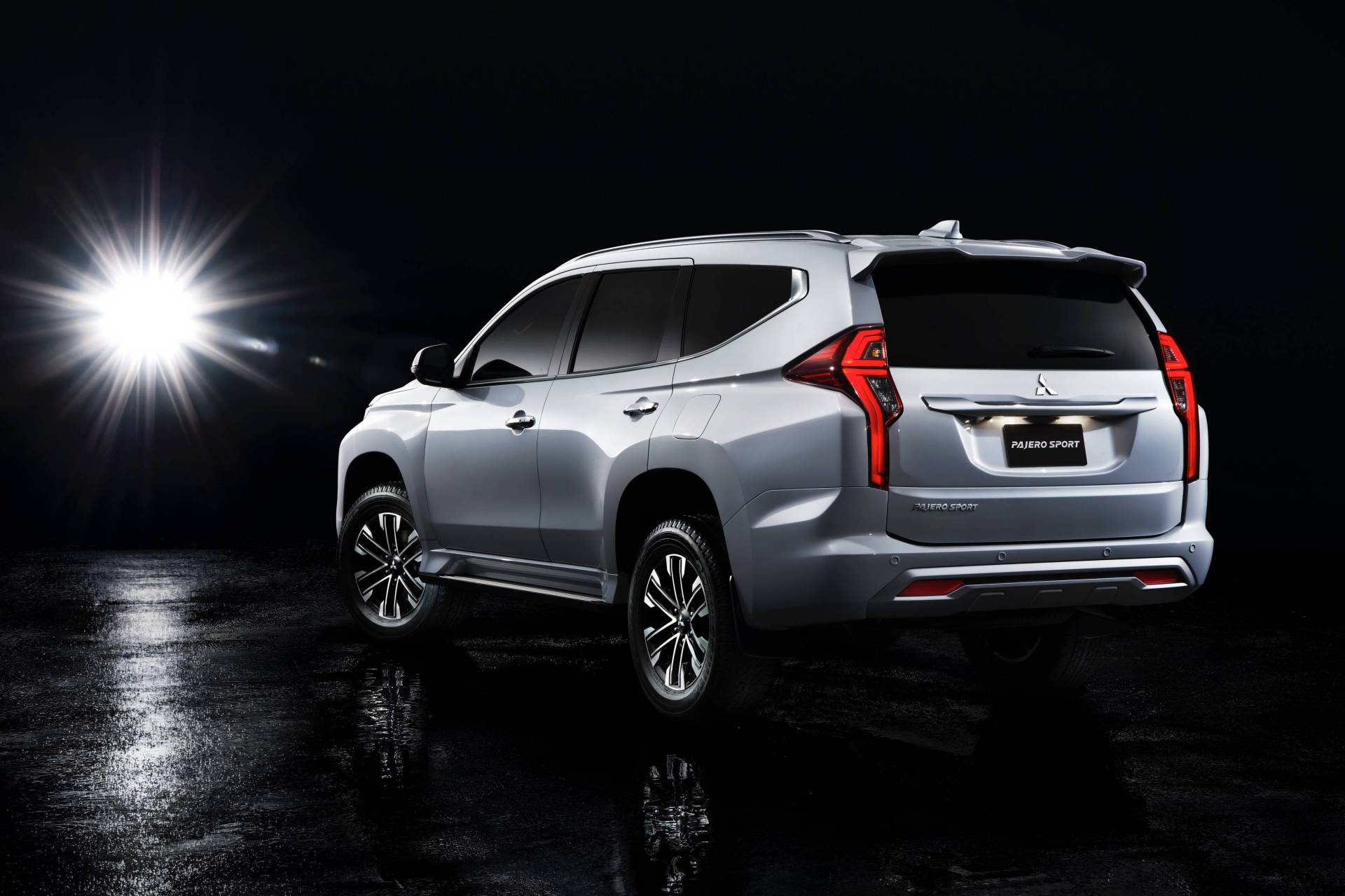 2020 Mitsubishi Pajero Sport Debuts With Updated Design, New Tech