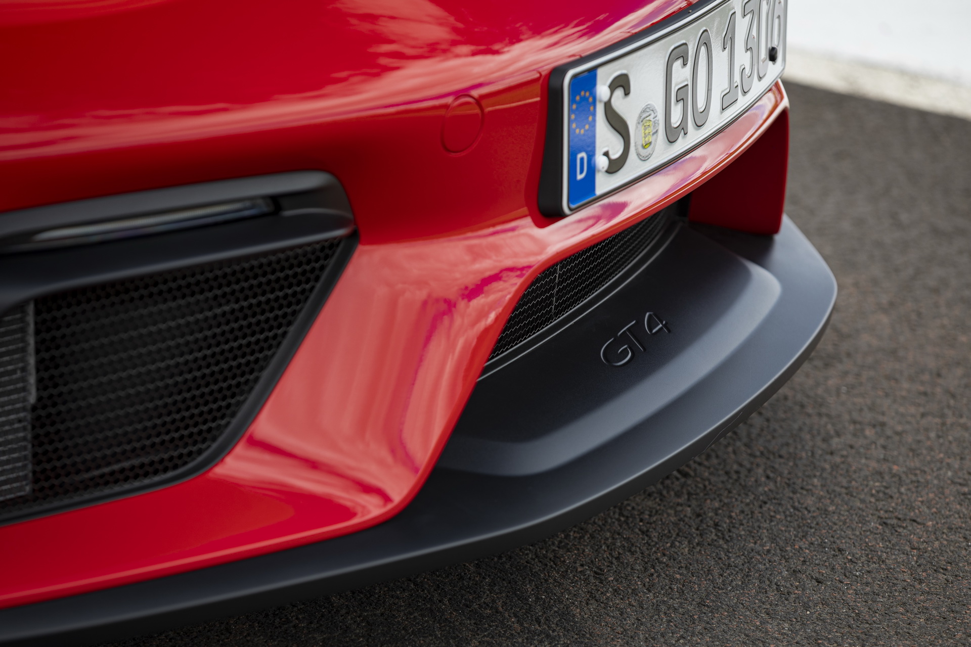 Massive Gallery Lets Us Bask In The Glory Of The 2020 Porsche 718 Cayman GT4