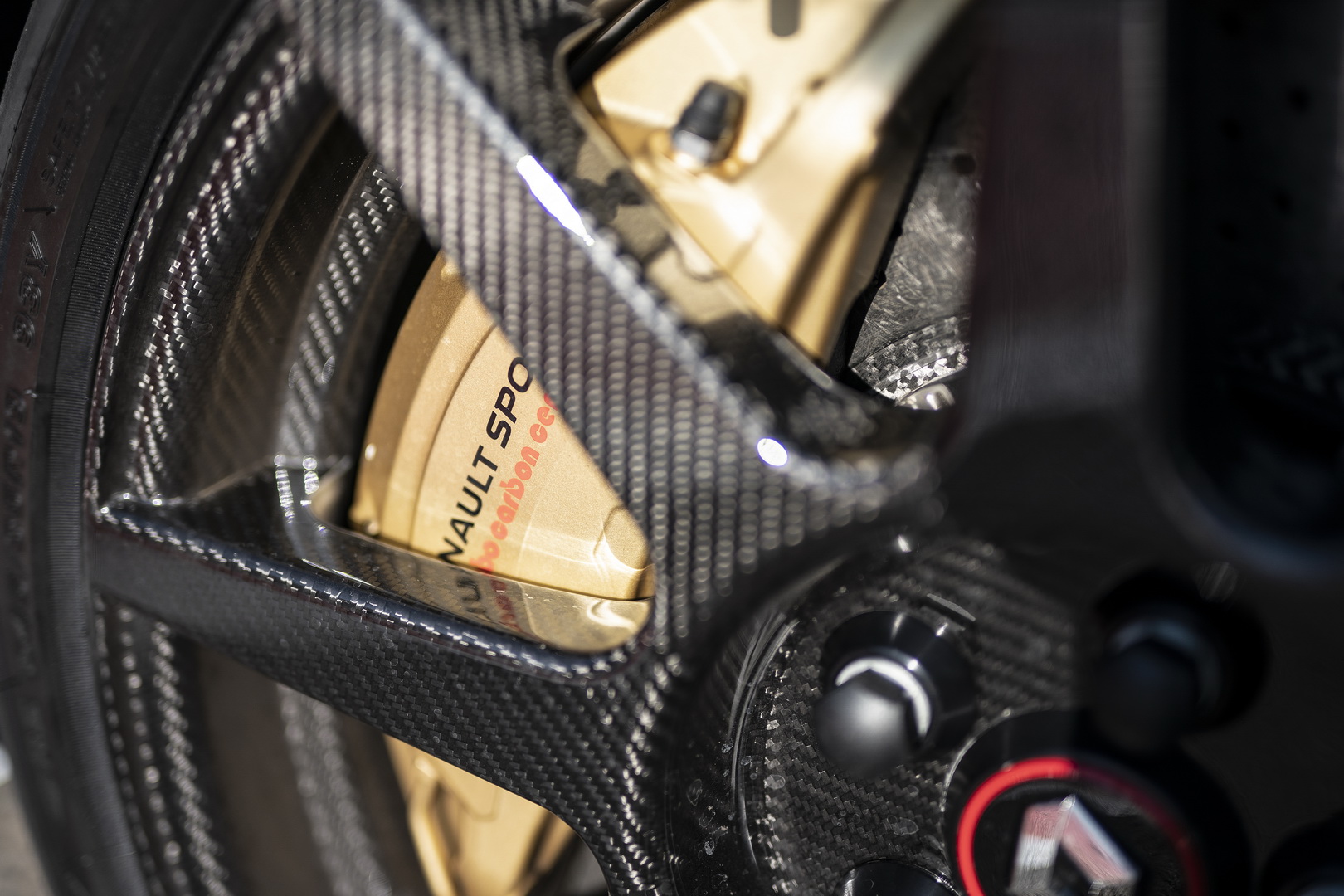 Megane RS Trophy-R Costs Up To £72,140 – Or £3K Less Than A 718 Cayman GT4