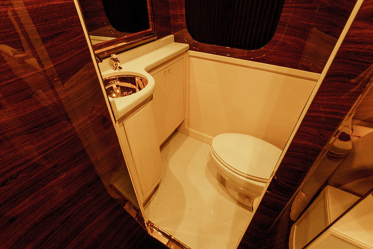 Lexani’s $1 Million G-77 Sky Master Ford F-550 Looks Like A Luxury Jet Inside