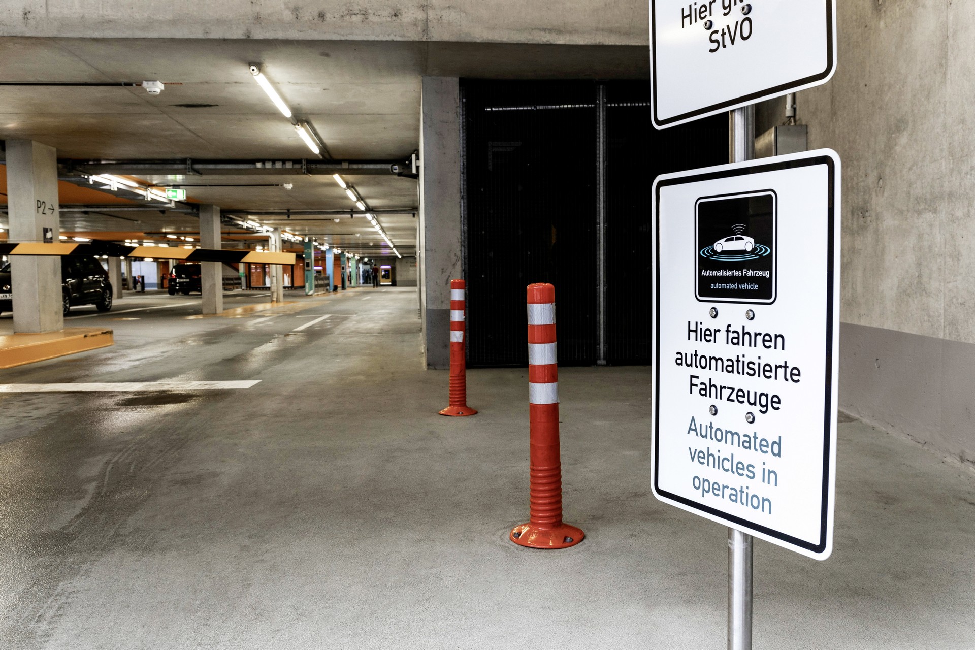 Mercedes’ Automated Valet Parking System Allows Cars To Park Themselves