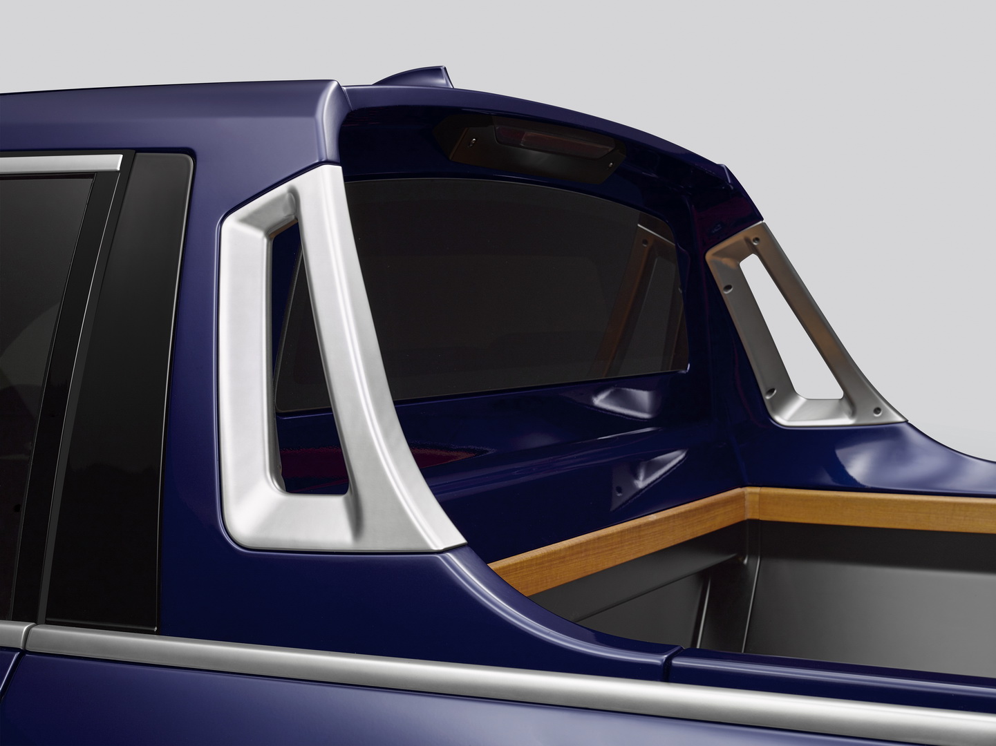 BMW Made A REAL X7 Pickup – And It Has Room For A Bike, Plus Five Adults