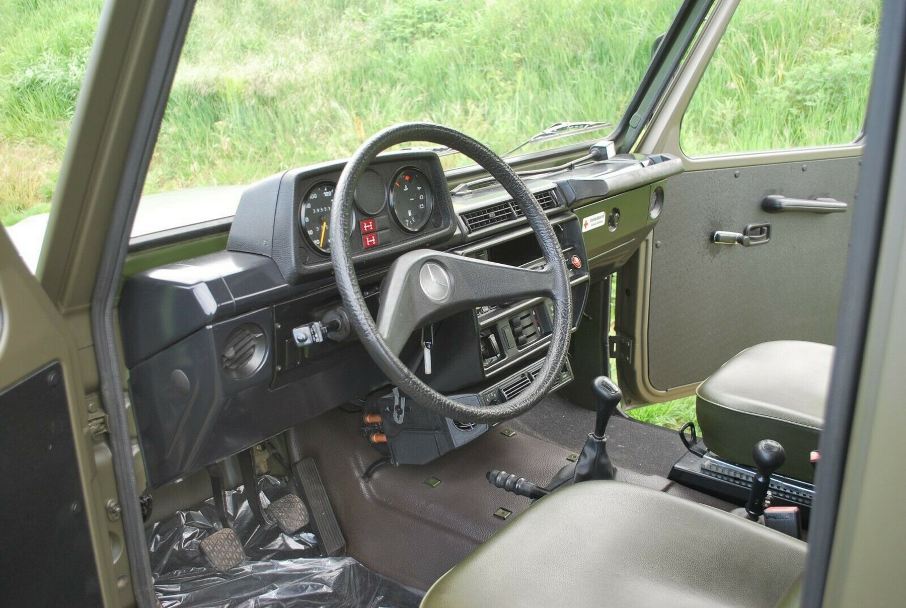 Cancel That Gladiator – There’s An Army-Spec G-Class Pickup For Sale