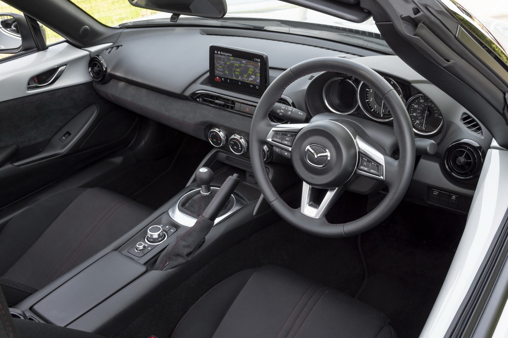 Playful aluminium Ripples Personalize Your Mazda MX-5 With The Optional Cup And Design Packs |  Carscoops