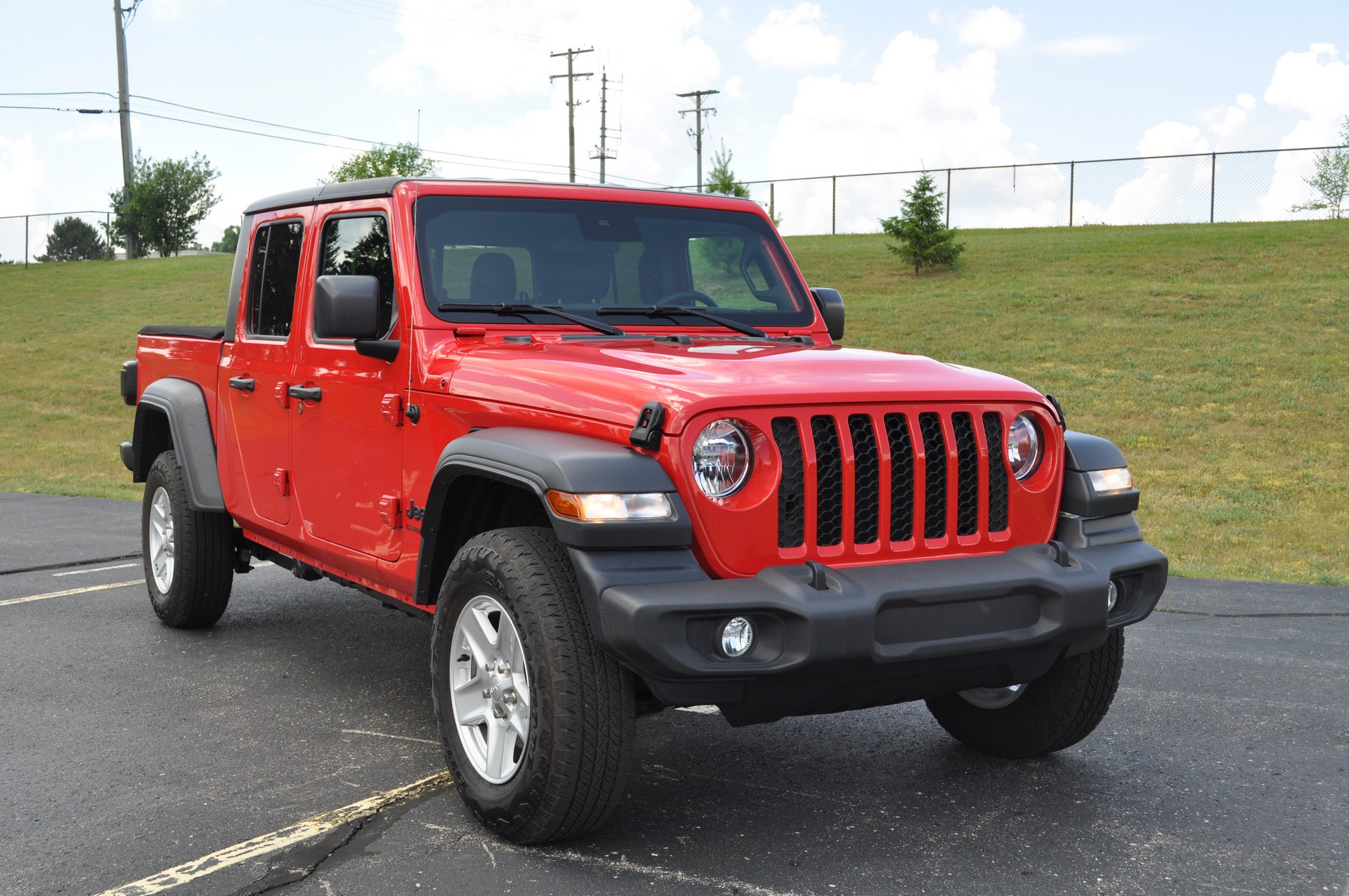 Driven: 2020 Jeep Gladiator Marks The End Of Boring Mid-Size Pickups