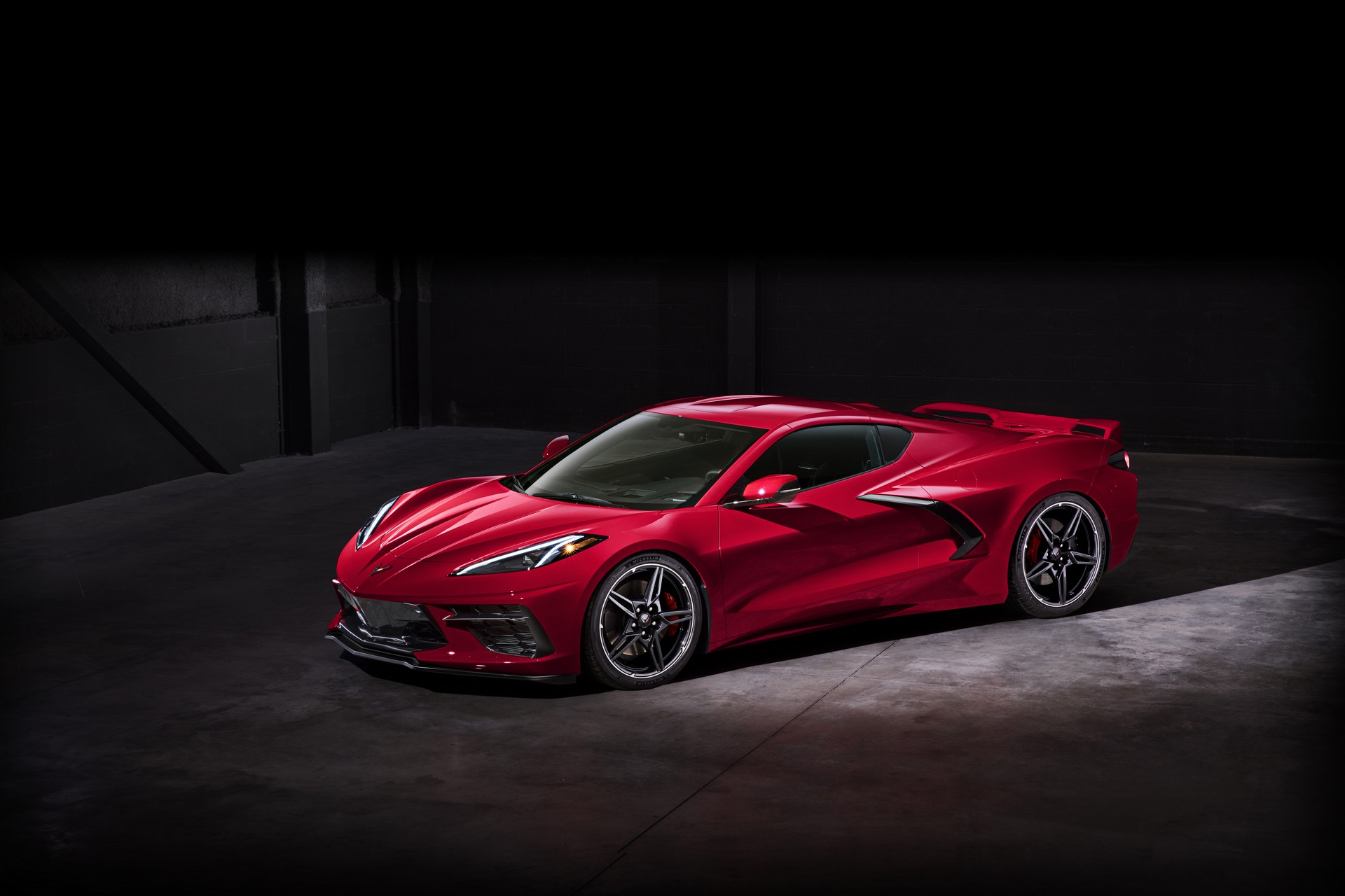 Hybrid And Plug-In Hybrid To Follow C8 Corvette Stingray
