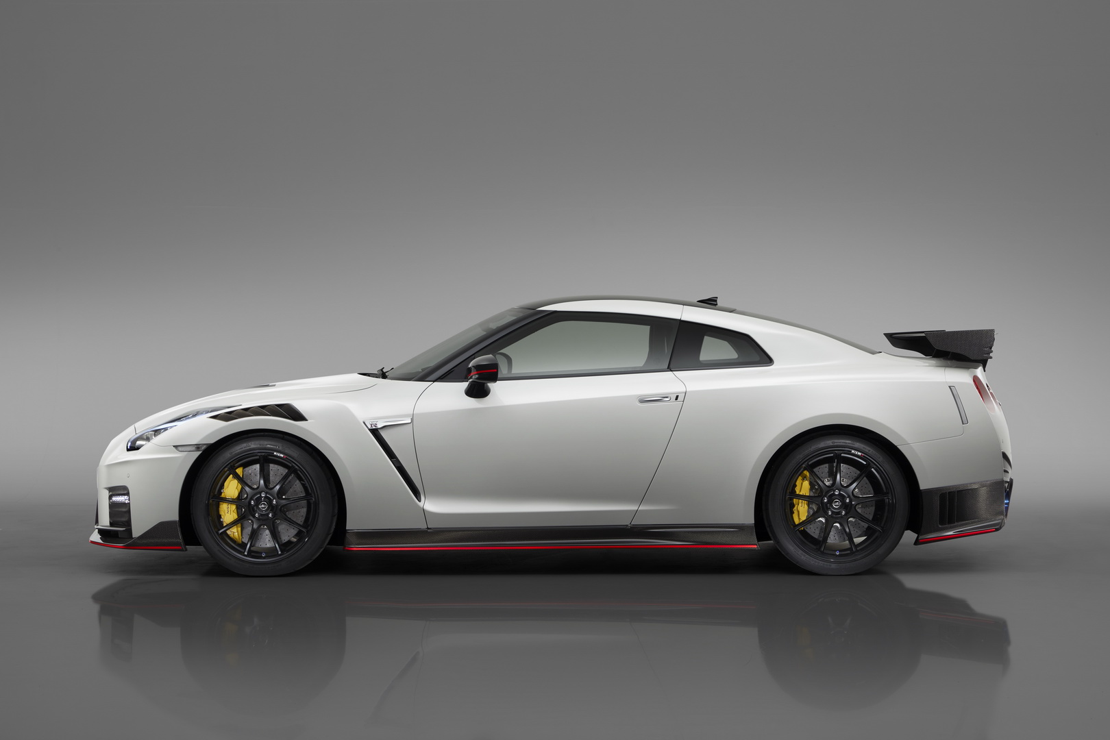 Nissan Prices 2020 GT-R From $113,540, NISMO From $210,740; Drops Over 120 Photos Too