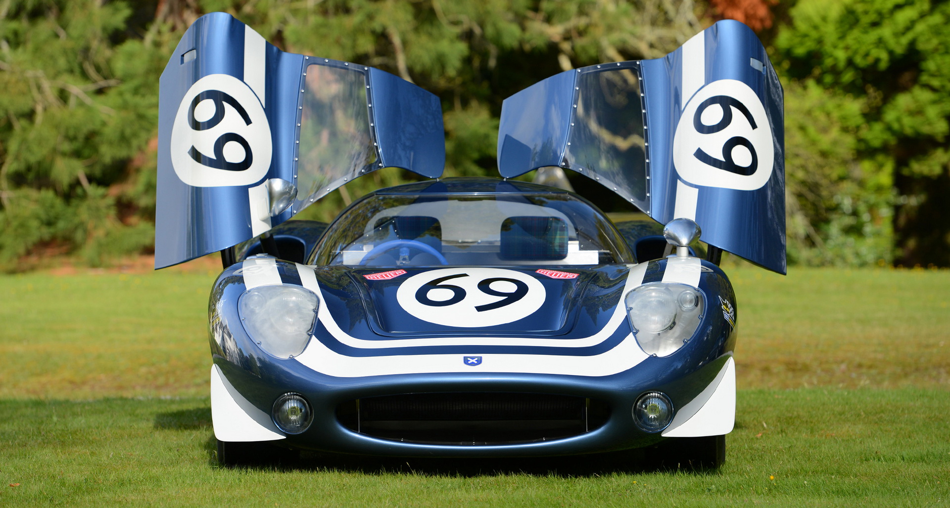 New Ecurie LM69 Reimagines The Classic Jaguar XJ13 Racer For The Road