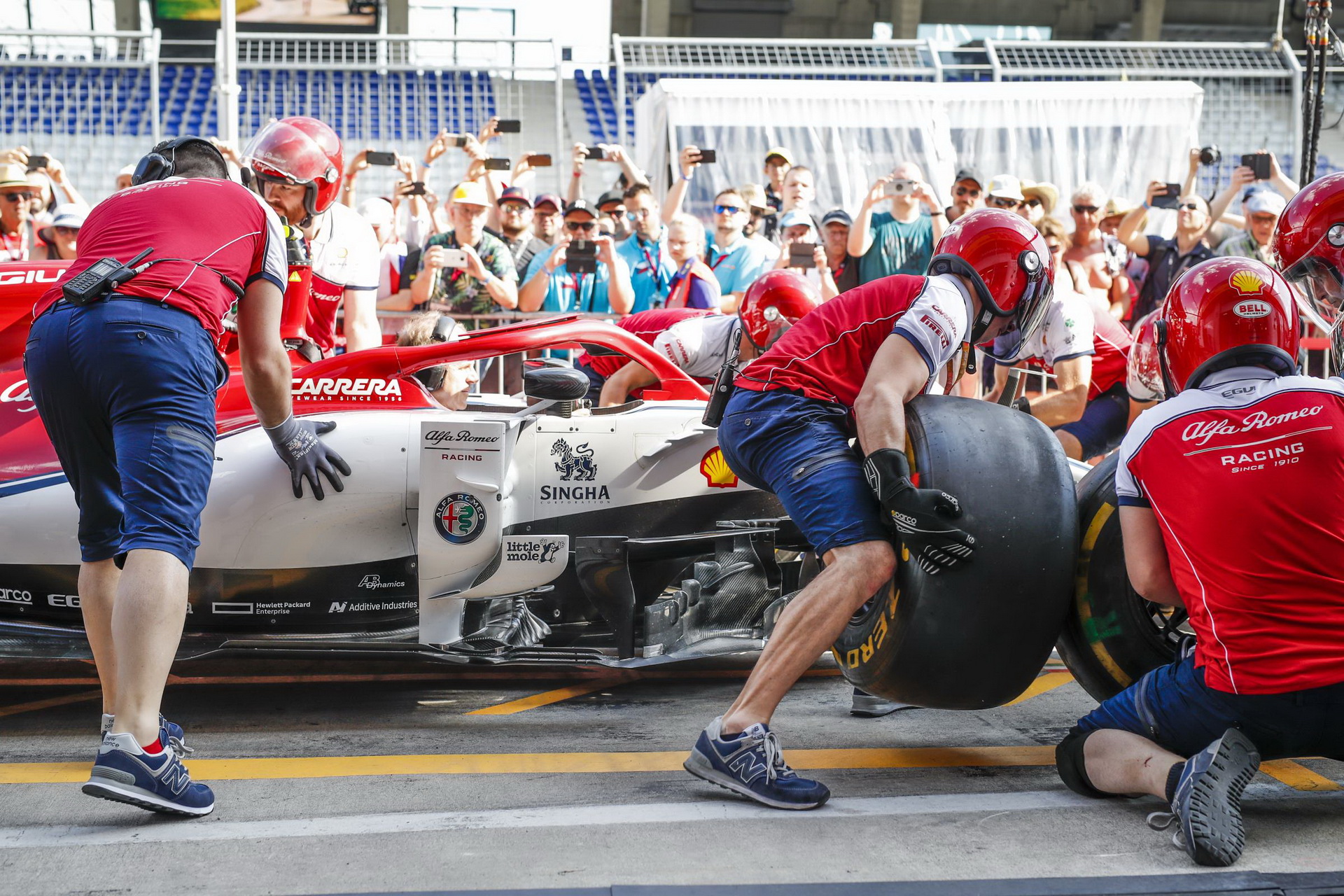 Alfa Romeo F1 Team Gets State-Of-The-Art aVDS Racing Sim