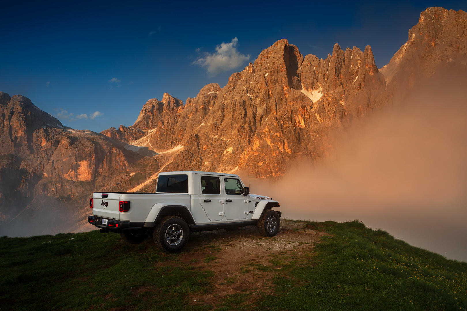 Euro-Spec Jeep Gladiator Getting 256 HP Diesel V6, Will Launch In 2020