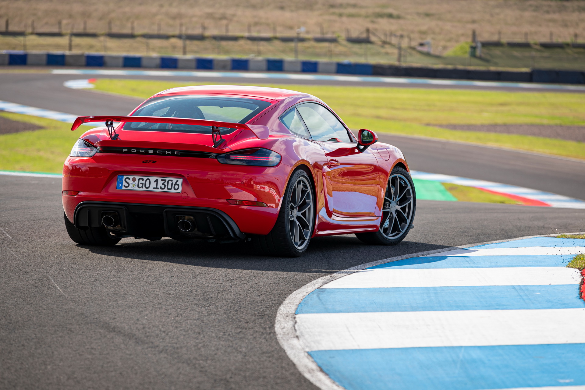 Massive Gallery Lets Us Bask In The Glory Of The 2020 Porsche 718 Cayman GT4