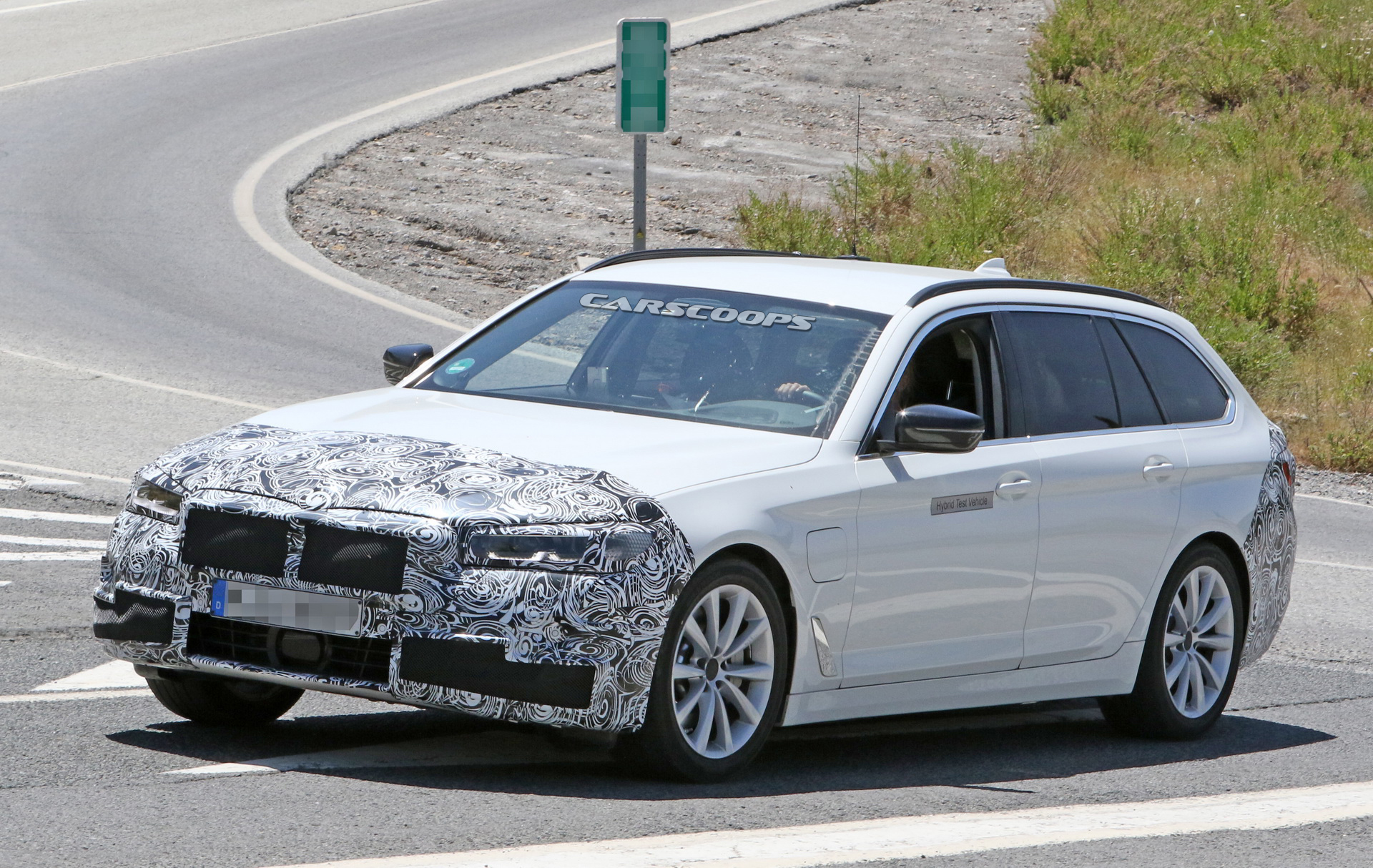 Facelifted 2020 BMW 5-Series Spotted With A Plug-In Hybrid Powertrain