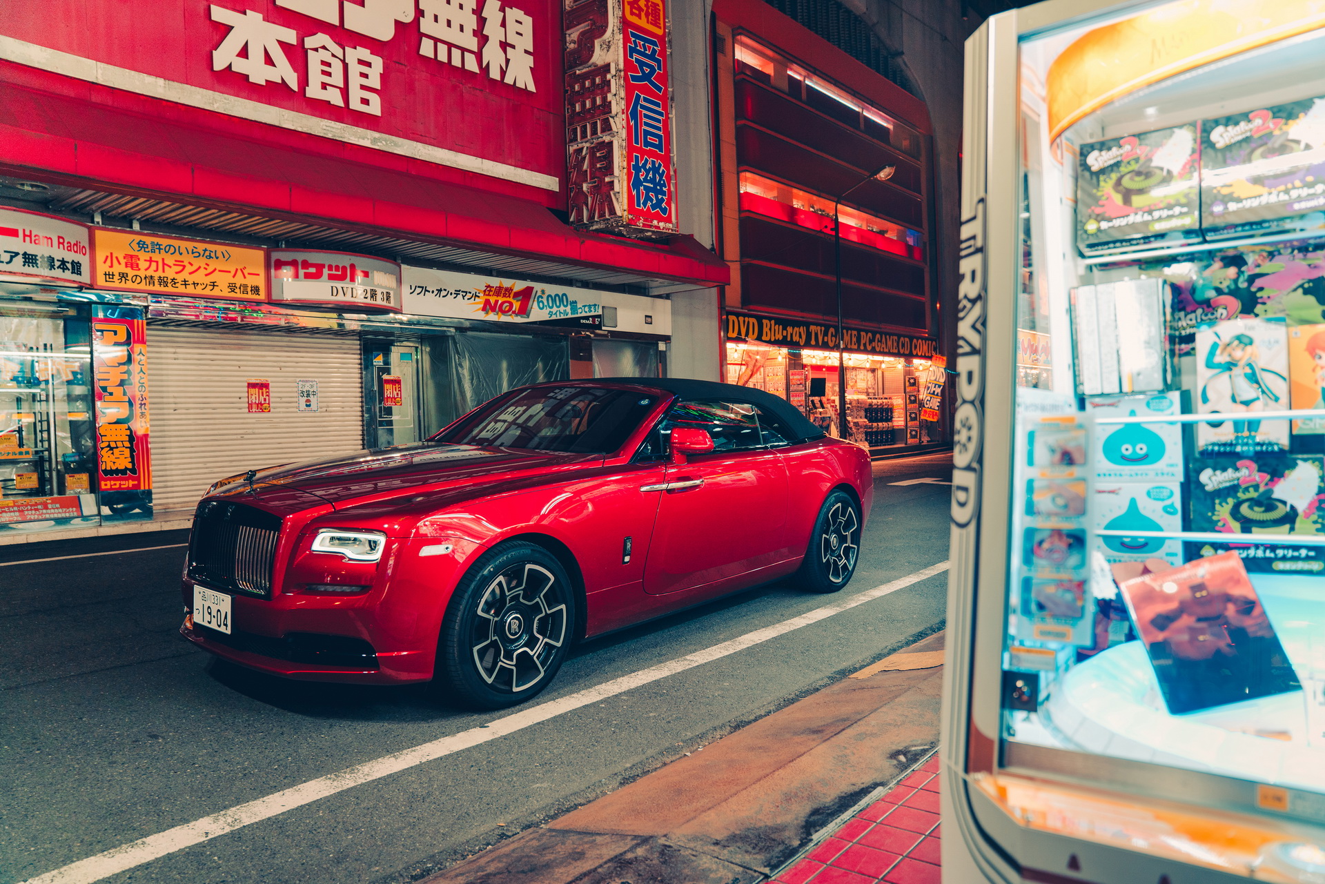 Rolls-Royce Black Badge Models Take Over The Streets Of Tokyo