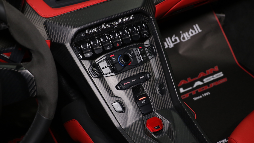 Carbon Lamborghini Veneno Roadster Is The Ultimate Way To Show Off