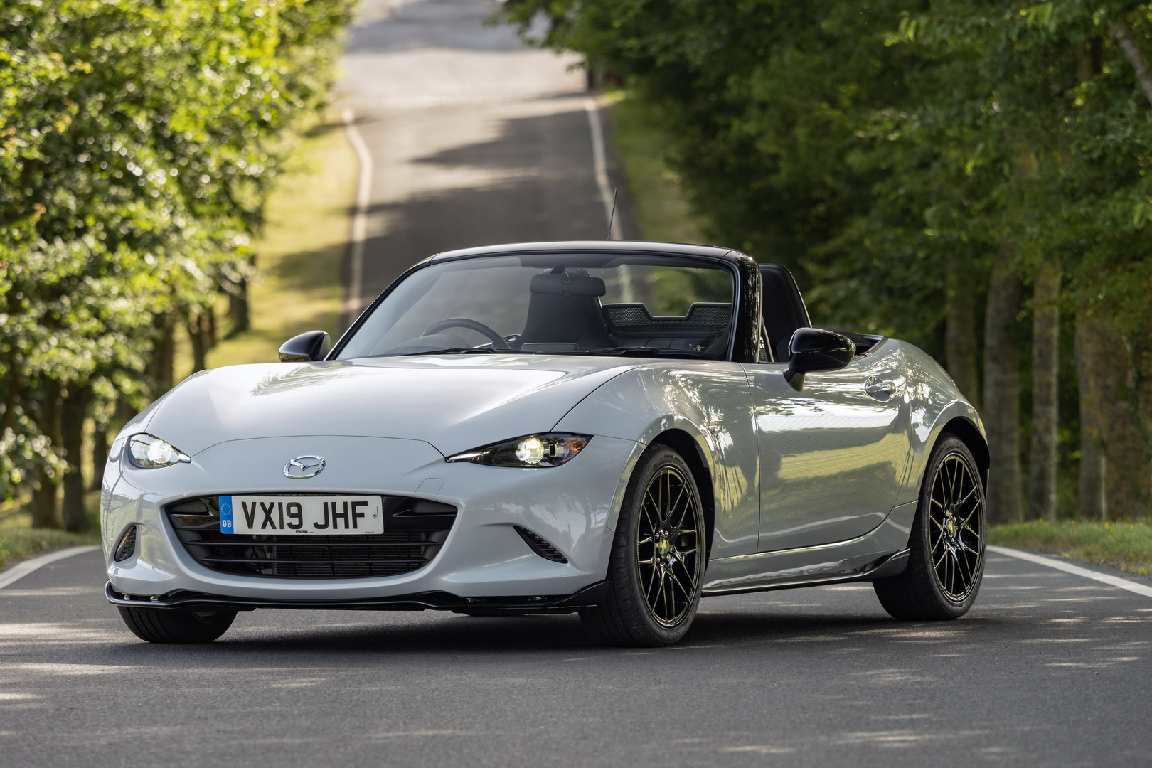 Personalize Your Mazda MX-5 With The Optional Cup And Design Packs